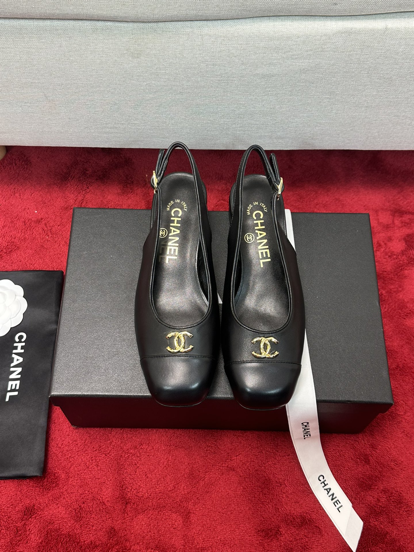 NO:164535,Single Shoes 280 CHANE*｜Xiaoxiang 24P New Product Double C Thick Heel Single Shoes!  The upper is made of imported lambskin, the inner tiptoe is all silk lambskin, imported Italian cowhide, heel height 3.5cm size35-39 (customized by 40/41), single shoes, chanel, cowhide, sheepskin19860909单鞋280 CHANE*｜小香24P新品 双C粗跟单鞋！ 鞋面采用进口小羊皮 内里踮脚均为丝绸羊皮 意大利进口牛皮大底 跟高3.5cm size35-39（40/41定制）,单鞋,chanel,cowhide,sheepskin,Women's Shoes