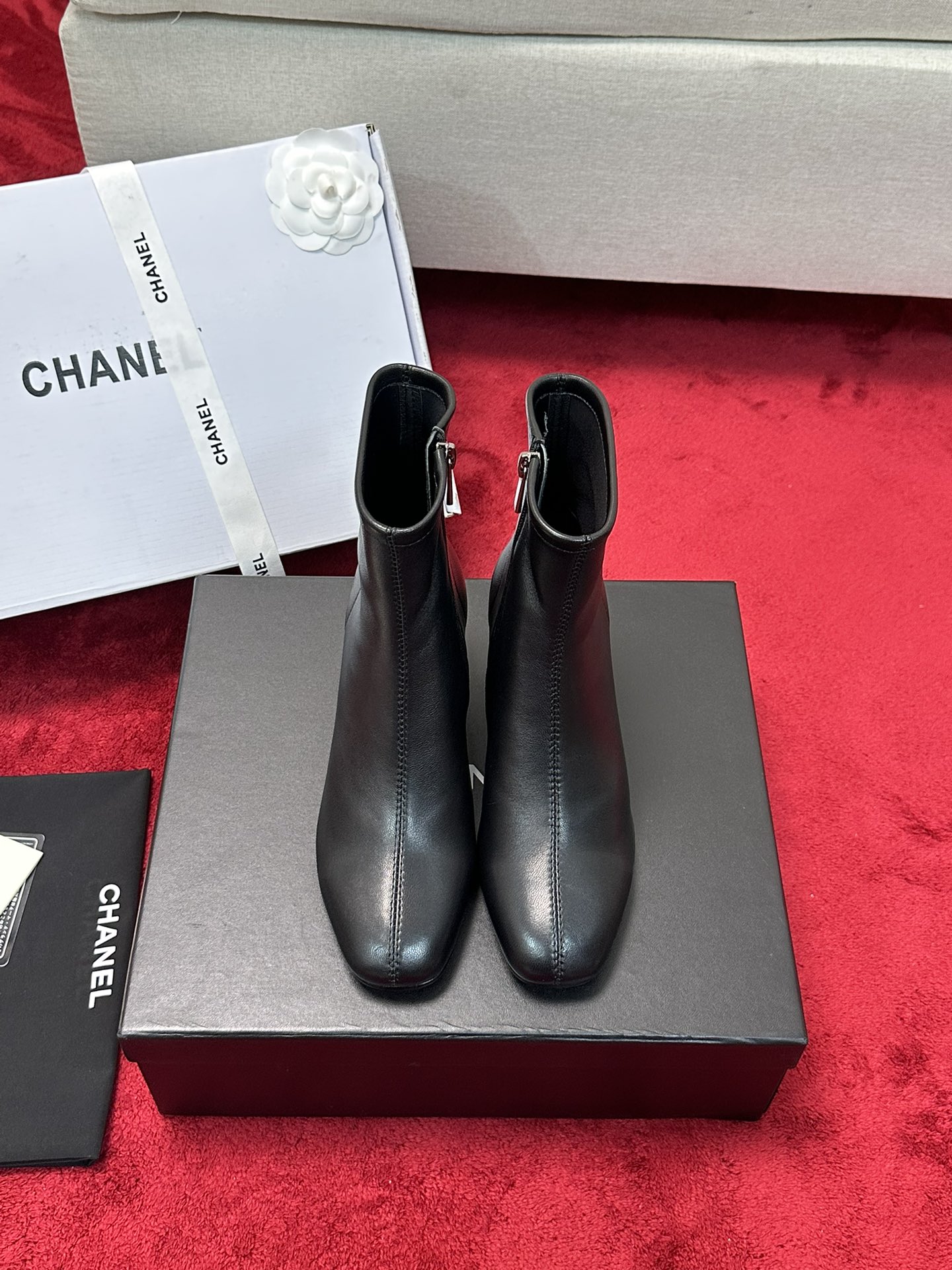 Chanel Bottes Courtes Concepteur de haute qualité
 Couleur rose Genuine Leather Peau chèvre mouton Collection automne – hiver La chaîne