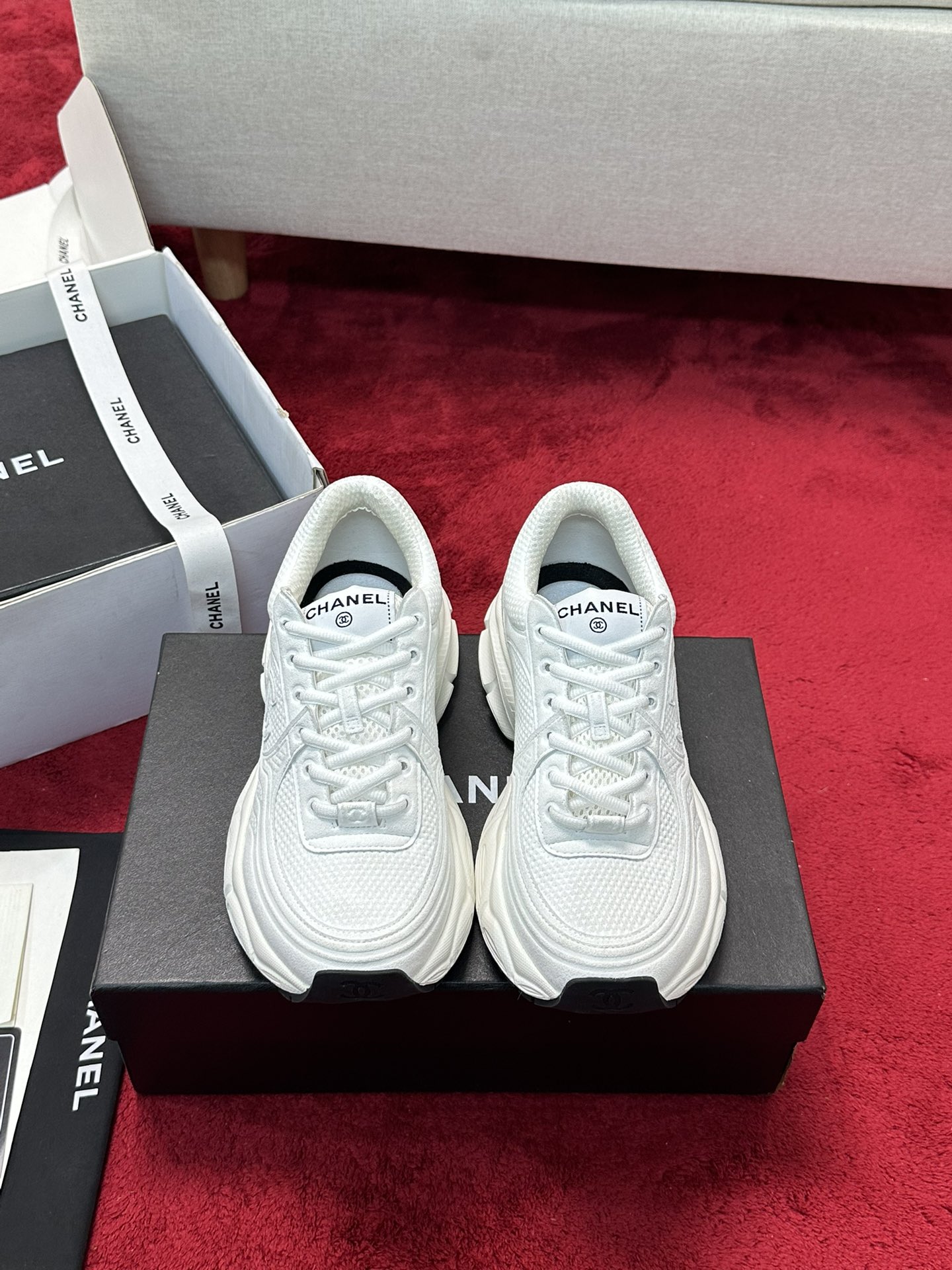 NO:165502,Chanel 25C new silver horn king sports and casual shoes, versatile white shoes, style matching will not go wrong, contrasting color matching is full of vitality, side imprint logo, foot very delicate, original custom upper material, original outsole Size: 35-40, casual shoes/sports shoes, chanel, alexander wang, sneakers19860909Chanel 25C新款银角大王运动休闲鞋 百搭小白鞋 款式搭配不会出错 撞色搭配活力满满啊 侧面压印logo 上脚很秀气 鞋面原版定制材料 原版大底 Size:35-40,休闲鞋/运动鞋,chanel,alexander wang,sneakers,Women's Shoes