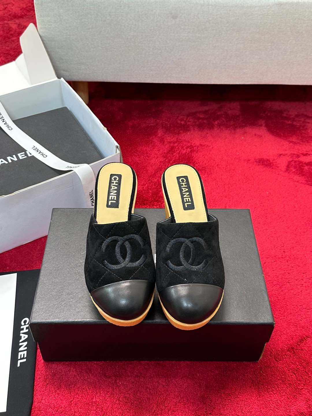 NO:230364,P running volume and price Chanel 25C new wedge semi-trail series One-legged pedal series Upper cowhide inner sheepskin Original outsole Size:35-39 40 fixed, slippers, chanel, slippers, cowhide, sheepskin19860909P跑量价 Chanel 25C新款坡跟半拖系列 一脚蹬系列 鞋面牛皮 内里羊皮 原版大底 Size:35-39 40定,拖鞋,chanel,slippers,cowhide,sheepskin,Women's Shoes