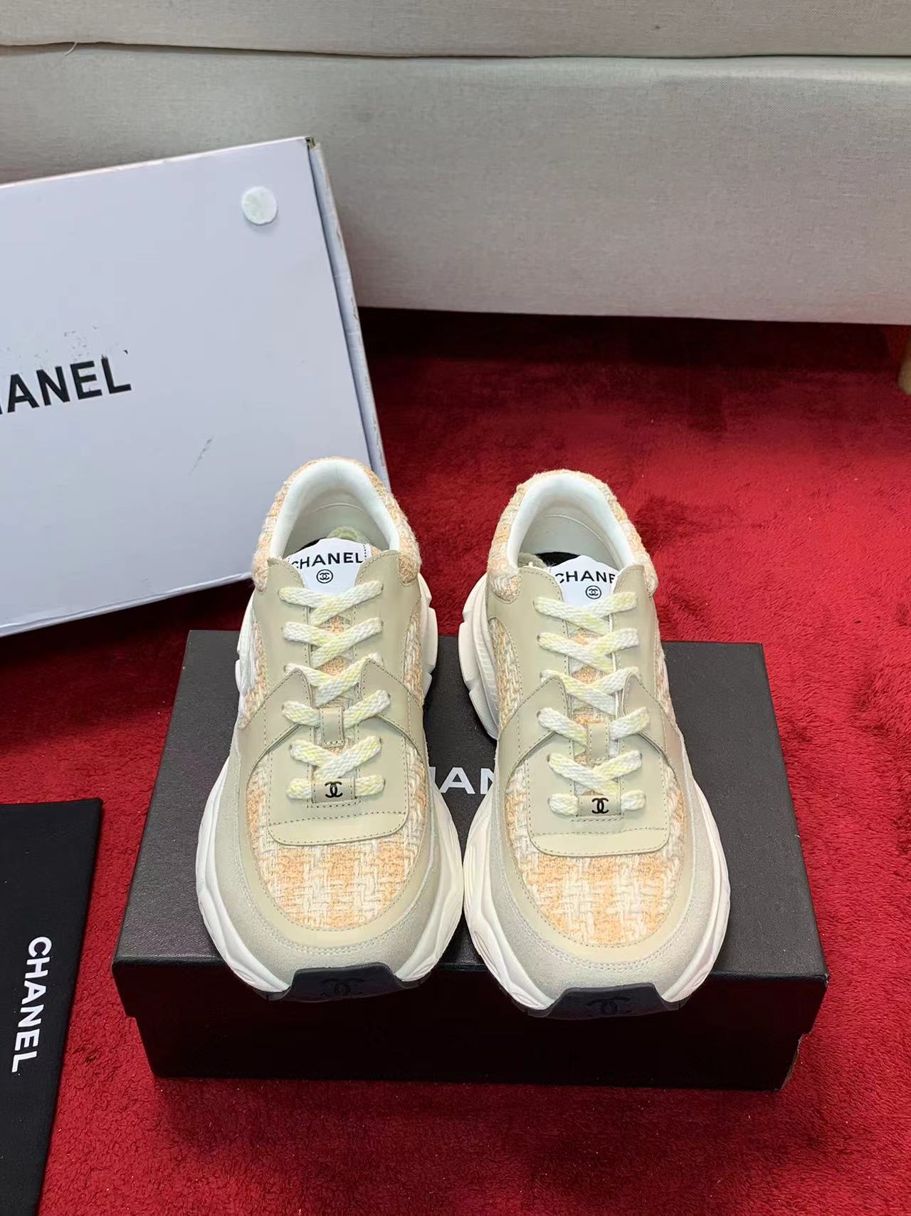 NO:234312,Chanel Chanel Daddy Shoes - 2025 counter top casual sports shoes This classic design; the upper has a variety of craftsmanship and electric embroidery styles; the sole is fashionable and sporty; it is an extraordinary and has a variety of color matching elements... The diversified mix and match is very beautiful and versatile, casual, fashionable, sports, and outdoors can be taken into account... Go material The upper is made of original imported silk cowhide   original tarp   original top cowhide The inner part is made of original sheepli   net Outsole based on original TPU combination sole The counter is made of high-quality packaging for women 35–41 40 41 custom-made, daddy shoes, chanel, chanel, sneakers, cowhide19860909Chanel香奈儿老爹鞋-2025专柜顶级休闲款运动鞋 这款经典设计；鞋面多种工艺电绣的风格；大底却时尚运动；不平凡的拥入了多种配色元素…… 多元化混搭非常好看百搭,休闲,时尚,运动,户外都能兼顾…… Go 材料 鞋面采用 原版进口头层丝绸牛皮 原版防水布 原版头层牛皮 内里采用 原版羊里 网 大底根据 原版TPU组合大底 专柜精品包装全套女35–41 40 41定做,老爹鞋,chanel,chanel,sneakers,cowhide,Women's Shoes