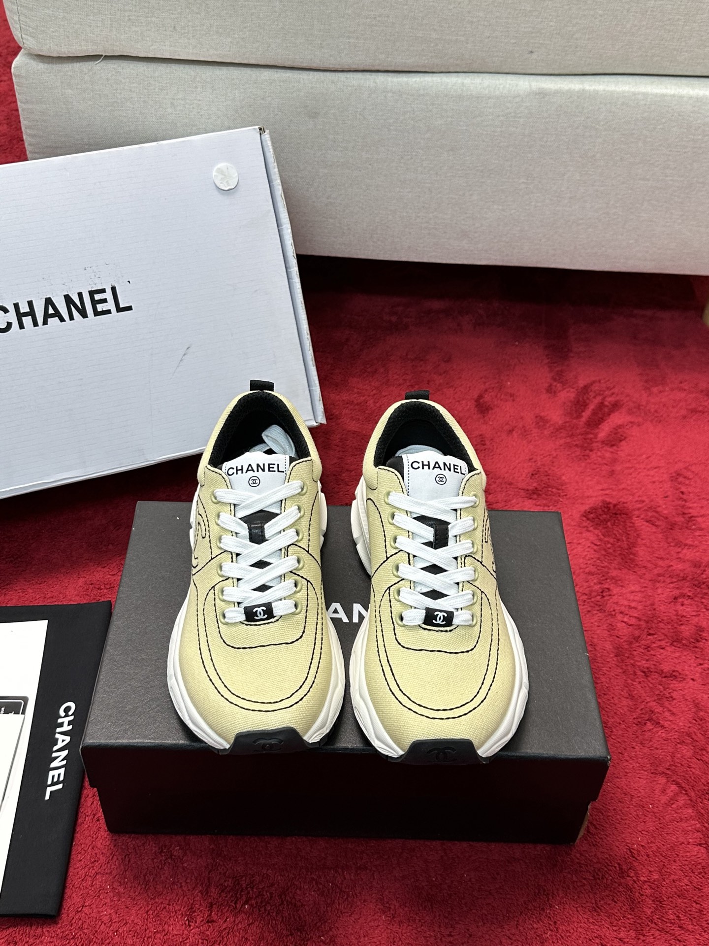 NO:165507,Chanel Chanel Daddy Shoes - 2025 counter top casual sports shoes This classic design; the upper has a variety of craftsmanship and electric embroidery styles; the sole is fashionable and sporty; it is an extraordinary and has a variety of color matching elements... The diversified mix and match is very beautiful and versatile, casual, fashionable, sports, and outdoors can be taken into account... Go material The upper is made of original imported silk cowhide   original tarp   original top cowhide The inner part is made of original sheepli   net Outsole based on original TPU combination sole The counter is made of high-quality packaging for women 35–41 40 41 custom-made, daddy shoes, chanel, chanel, sneakers, cowhide19860909Chanel香奈儿老爹鞋-2025专柜顶级休闲款运动鞋 这款经典设计；鞋面多种工艺电绣的风格；大底却时尚运动；不平凡的拥入了多种配色元素…… 多元化混搭非常好看百搭,休闲,时尚,运动,户外都能兼顾…… Go 材料 鞋面采用 原版进口头层丝绸牛皮 原版防水布 原版头层牛皮 内里采用 原版羊里 网 大底根据 原版TPU组合大底 专柜精品包装全套女35–41 40 41定做,老爹鞋,chanel,chanel,sneakers,cowhide,Women's Shoes