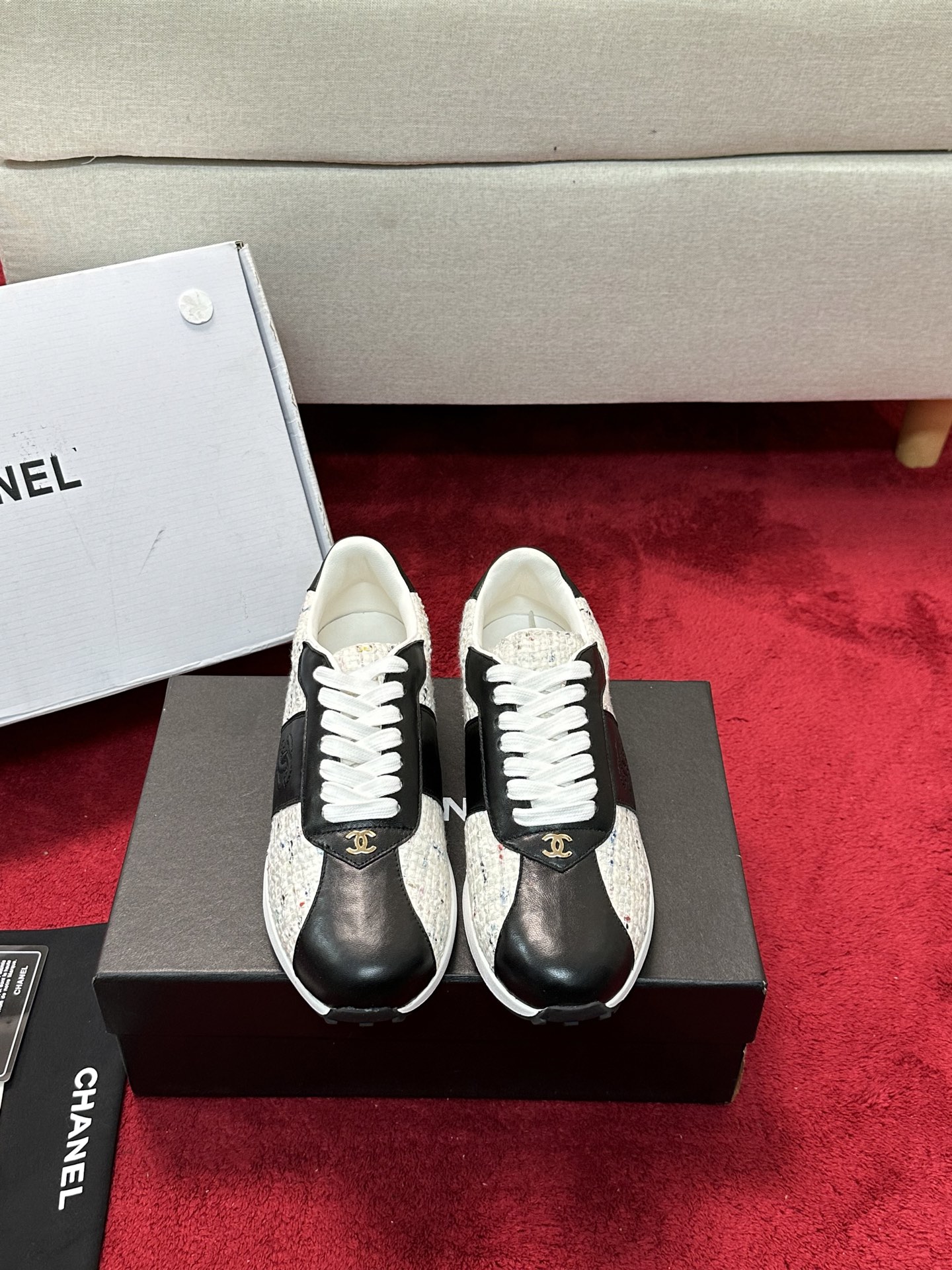 NO:231386,CHANE small fragrance thick-soled panda shoes sneakers Chanel 2025ss popular panda shoes color matching thick-soled casual sports shoes shoes counter synchronization counter is very popular, a very difficult to buy shoe The most popular thick-soled panda shoes on the whole network, you can imagine that the small fragrance control cannot be missed, appearance and comfort coexist Simple and versatile white shoes Thick sole height enhancement is super versatile, whoever wears it in close eyes looks good, upper calfskin silk, inner counter original net, outsole TPU original outsole Size: 35-40 (40 41 custom made, casual shoes/sports shoes, chanel, chanel, sneakers, cowhide, silk fabric19860909CHANE小香厚底熊猫板鞋运动鞋 香奈儿2025ss火爆熊猫鞋配色厚底休闲运动鞋板鞋  专柜同步 专柜非常火爆 非常难买的一款鞋 全网最火的厚底熊猫鞋 可想而知小香控不可错过的 颜值与舒适并存的 简约百搭小白鞋 厚底增高超级百搭,闭眼入谁穿谁好看  鞋面小牛皮绸缎 内里专柜原版网里 大底TPU原版大底 码数:35-40（40 41定做,休闲鞋/运动鞋,chanel,chanel,sneakers,cowhide,silk fabric,Women's Shoes