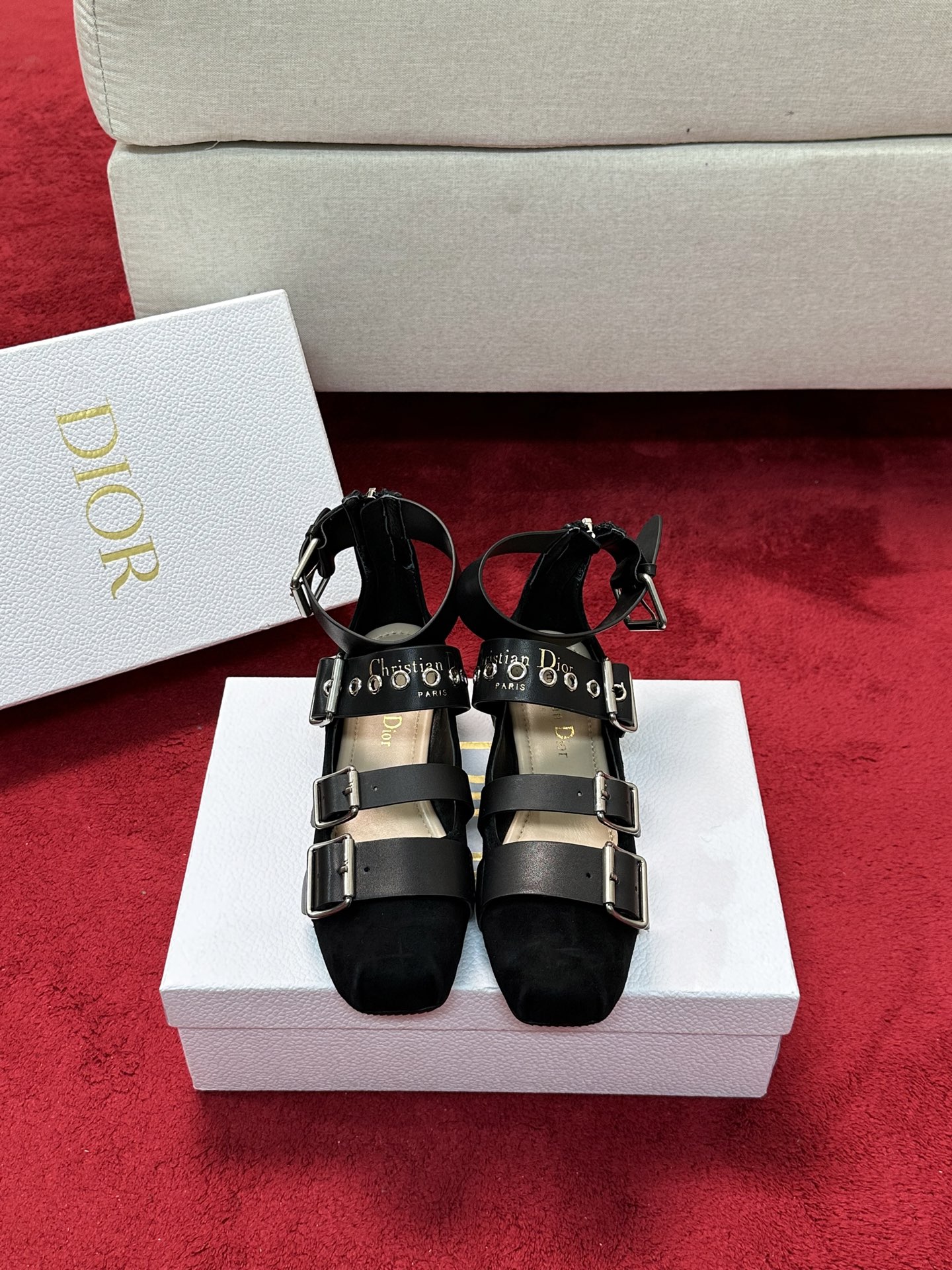 NO:234302,- Dio* 2025 early spring new loafers are just a glance. Mary Jane loafers are simple, generous, and low-key and luxurious!  Paired with the eye-catching Chanristian Dior logo buckle #very high-end and comfortable to wear, and easy to match #can be worn in spring, summer, autumn and winter!  Upper imported cowhide/imported suede inner sheepskin sole original sole Size#35-41 (40.41 custom made without return or replacement), sandals, chanel, dior, loafers, sandals, mary jane, cowhide, sheepskin, chamois leather19860909- Dio* 2025早春新款乐福鞋一眼就想要玛丽珍乐福鞋单鞋简单大方‘低调奢华！ 配上醒目的Chanristian Dior标志扣#非常高级穿着舒适好看 而且好搭配#春夏秋冬都可以穿！ 鞋面进口牛皮/进口麂皮 内里羊皮 鞋底原版鞋底 Size#35-41（40.41定制不退不换),凉鞋,chanel,dior,loafers,sandals,mary jane,cowhide,sheepskin,chamois leather,Women's Shoes