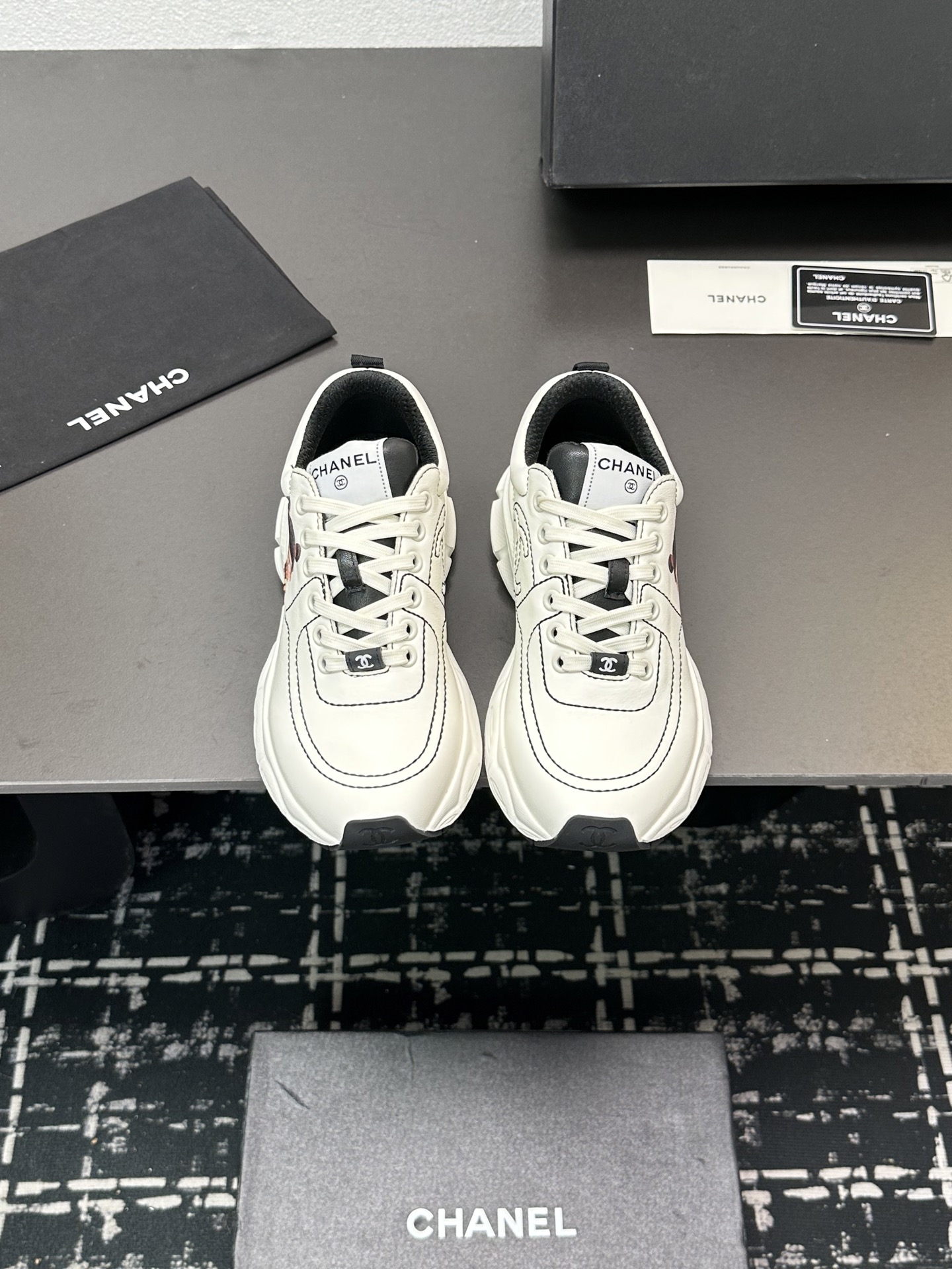 NO:230192,## Xiaoxiang Nezha graffiti dad shoes, ignite your trendy attitude!  **