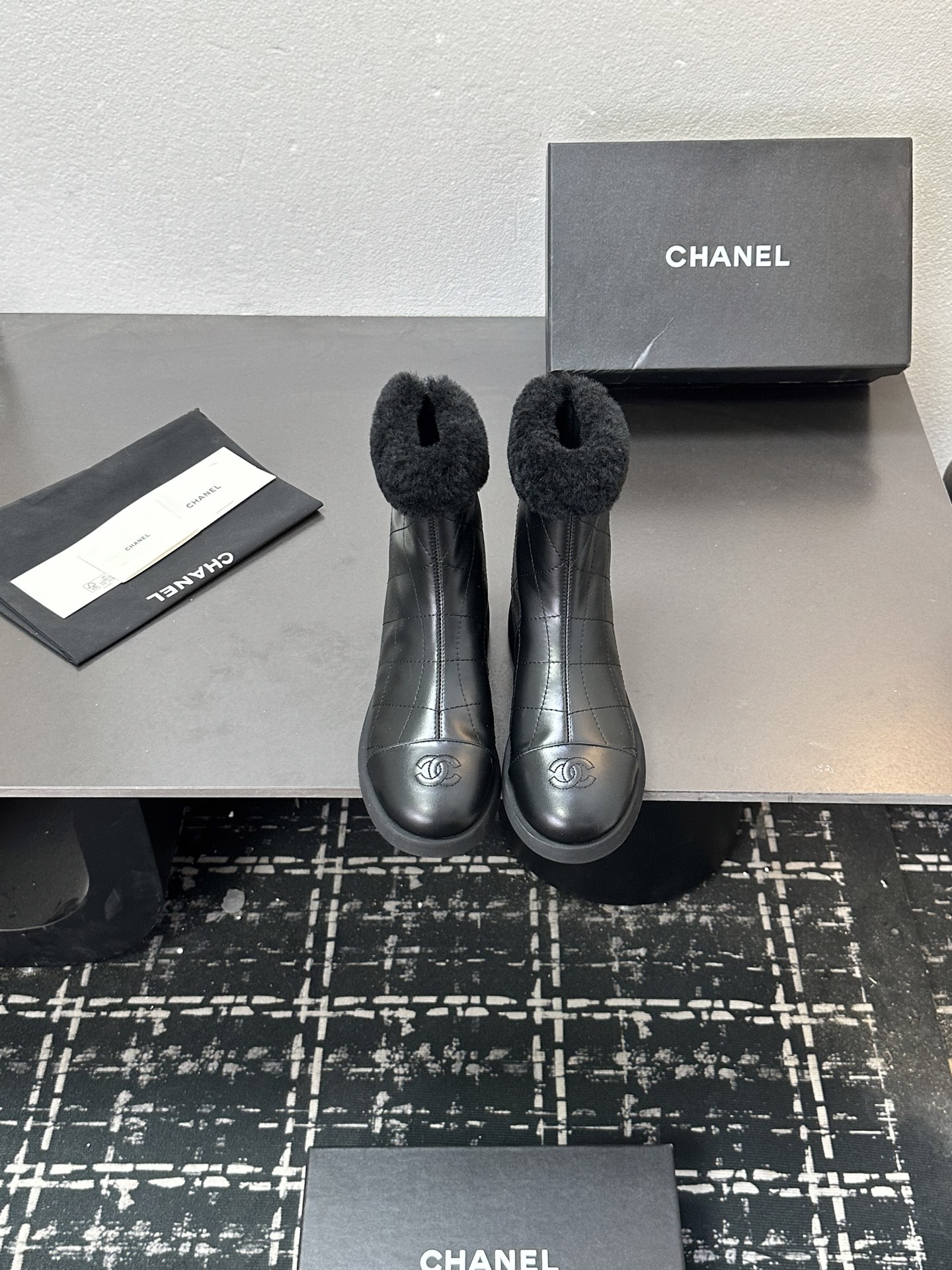 NO:594539,2025sss official website and Xiaohongshu synchronize the latest color matching Xiaoxiangjia’s popular models are hotly launched, with upgraded workmanship and high quality!   The latest fashionable fur boots are super versatile and warm soles, the favorite of heroines [Fireworks][Fireworks] Upper cow suede cowhide, inner sheepskin outsole rubber outsole 5 sizes 35-41, [Note 40+41 custom-made], snow boots, chanel, boots, cowhide, sheepskin198609092025sss官网、小红书同步最新配色小香家爆款火热上线,做工升级版,高品质！  时尚潮流最新款毛毛靴上脚超百搭暖底,女主们的最爱[烟花][烟花] 鞋面牛反绒牛皮 内里羊皮 大底橡胶大底 5码数35-41码,【注40+41订做】,雪地靴,chanel,boots,cowhide,sheepskin,Women's Shoes