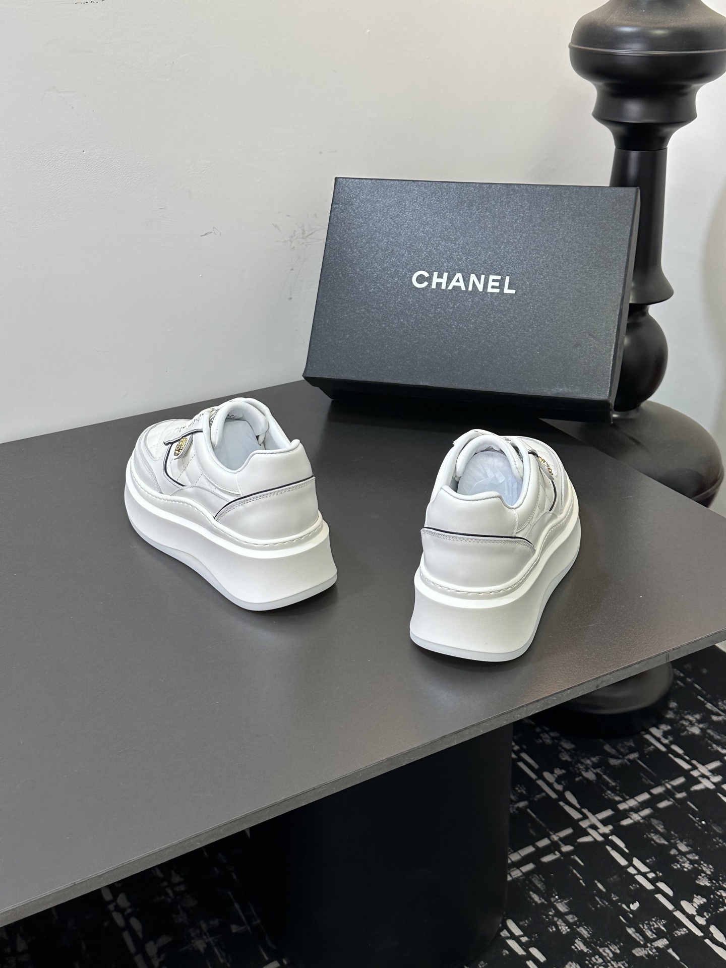 Chanel 专柜款经典鞋履 7