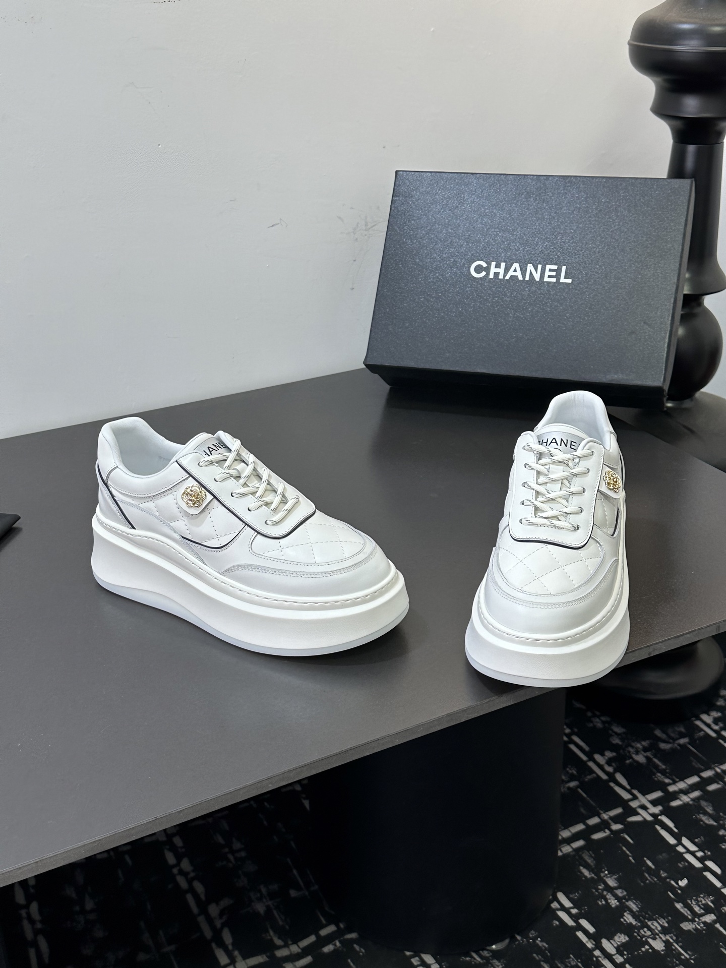 Chanel 专柜款经典鞋履 3