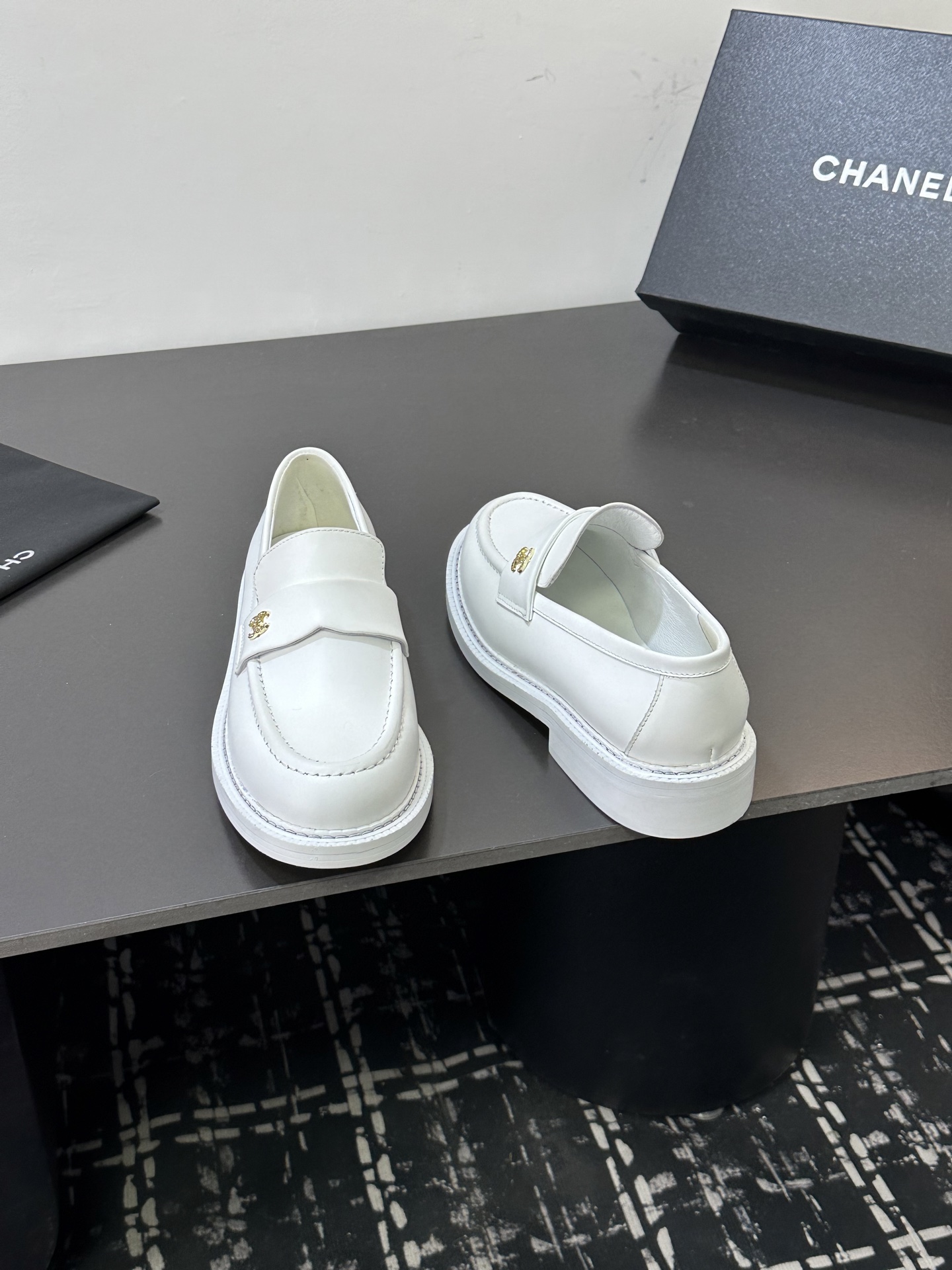 Chanel Haute Couture Classic Luxury Leather Shoe Loafer Shoes 8