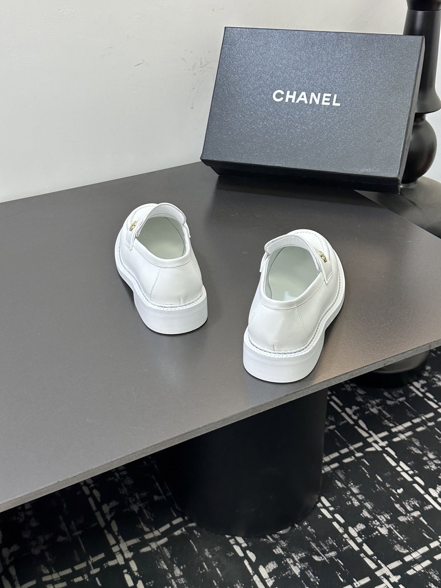 Chanel Haute Couture Classic Luxury Leather Shoe Loafer Shoes 7