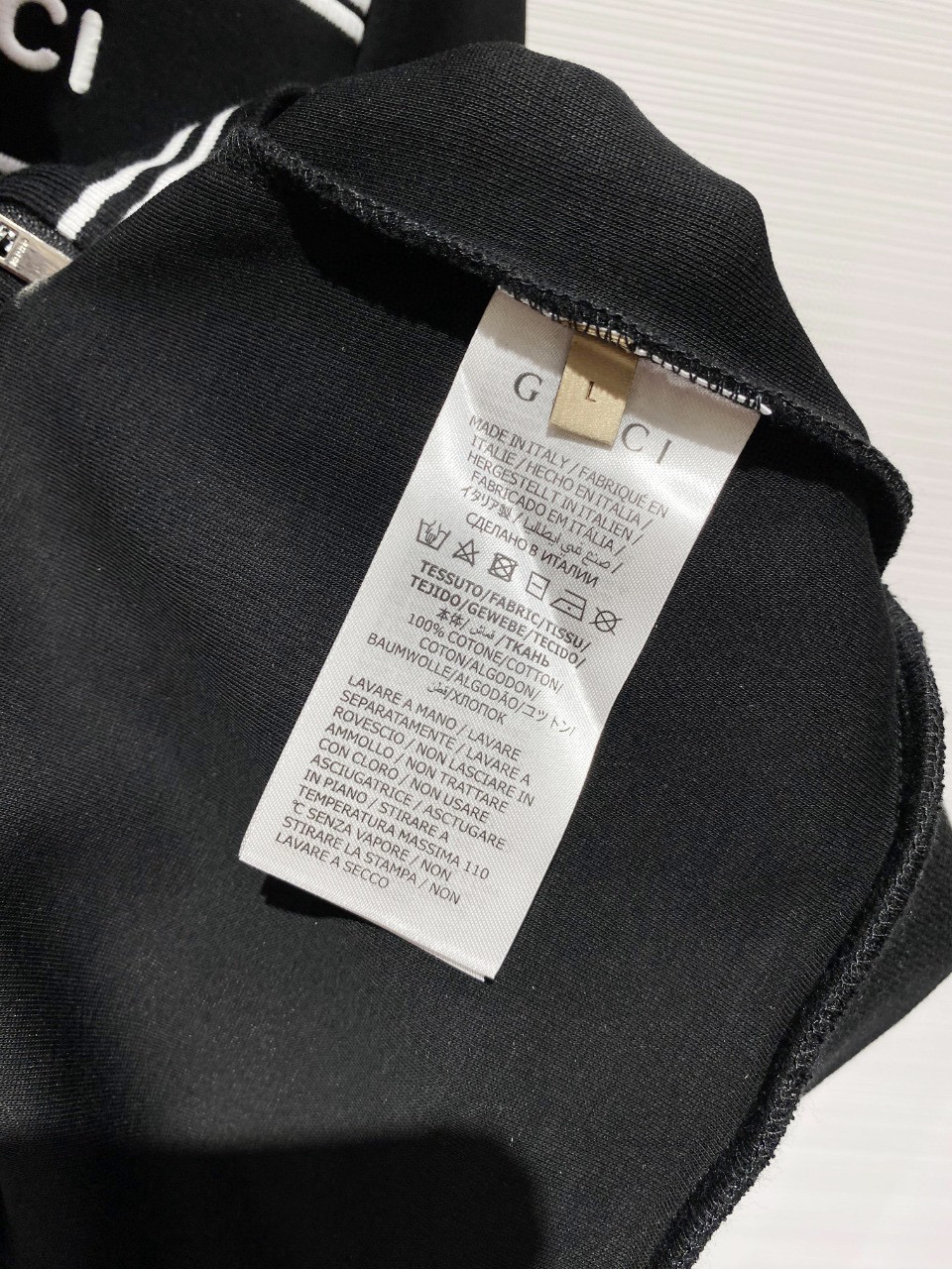 Gucci Men's Fall/Winter Casual Set - Breathable, Comfortable, and Stylish 10 i1756397524886 1500 0 8