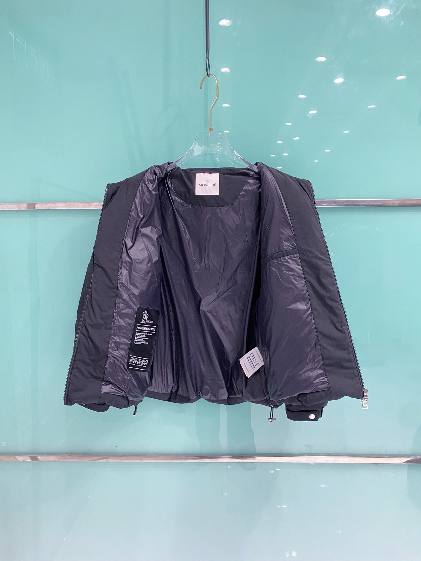 特级羽绒⬆️Moncler Matt Black3144欧洲限定款.2025全新重工机甲风异型裁剪立领羽