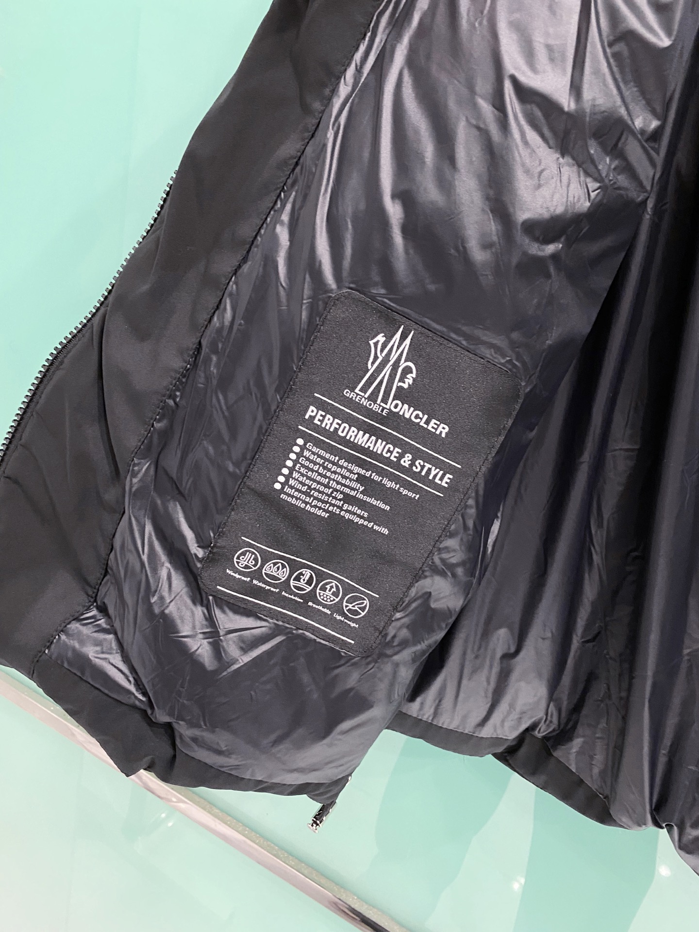 特级羽绒⬆️Moncler Matt Black3144欧洲限定款.2025全新重工机甲风异型裁剪立领羽