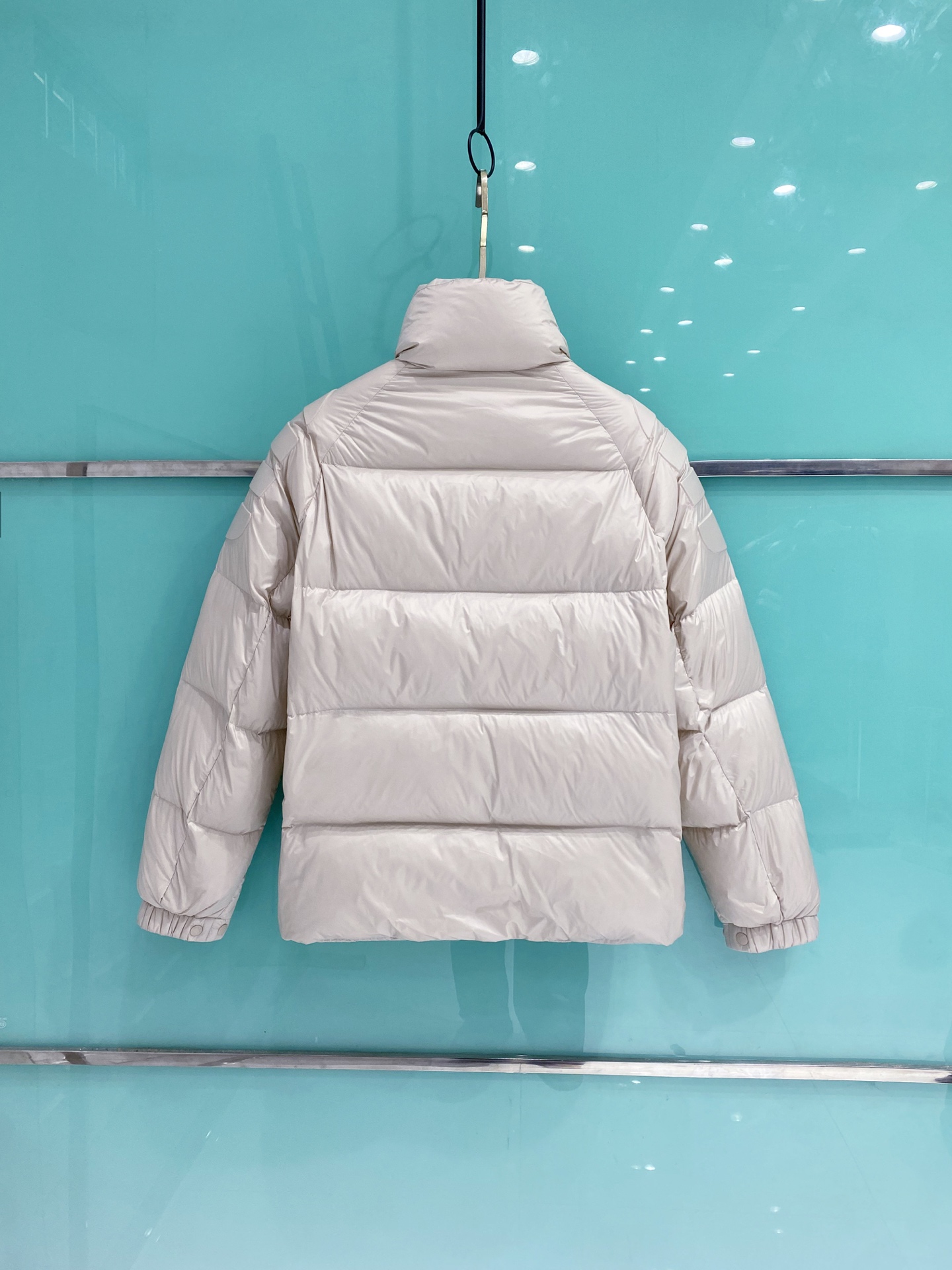 Moncler 蒙口 2025最新款立领羽绒服 简约好看，时尚实用的基本款……韩国订单，90鹅绒填充蓬松