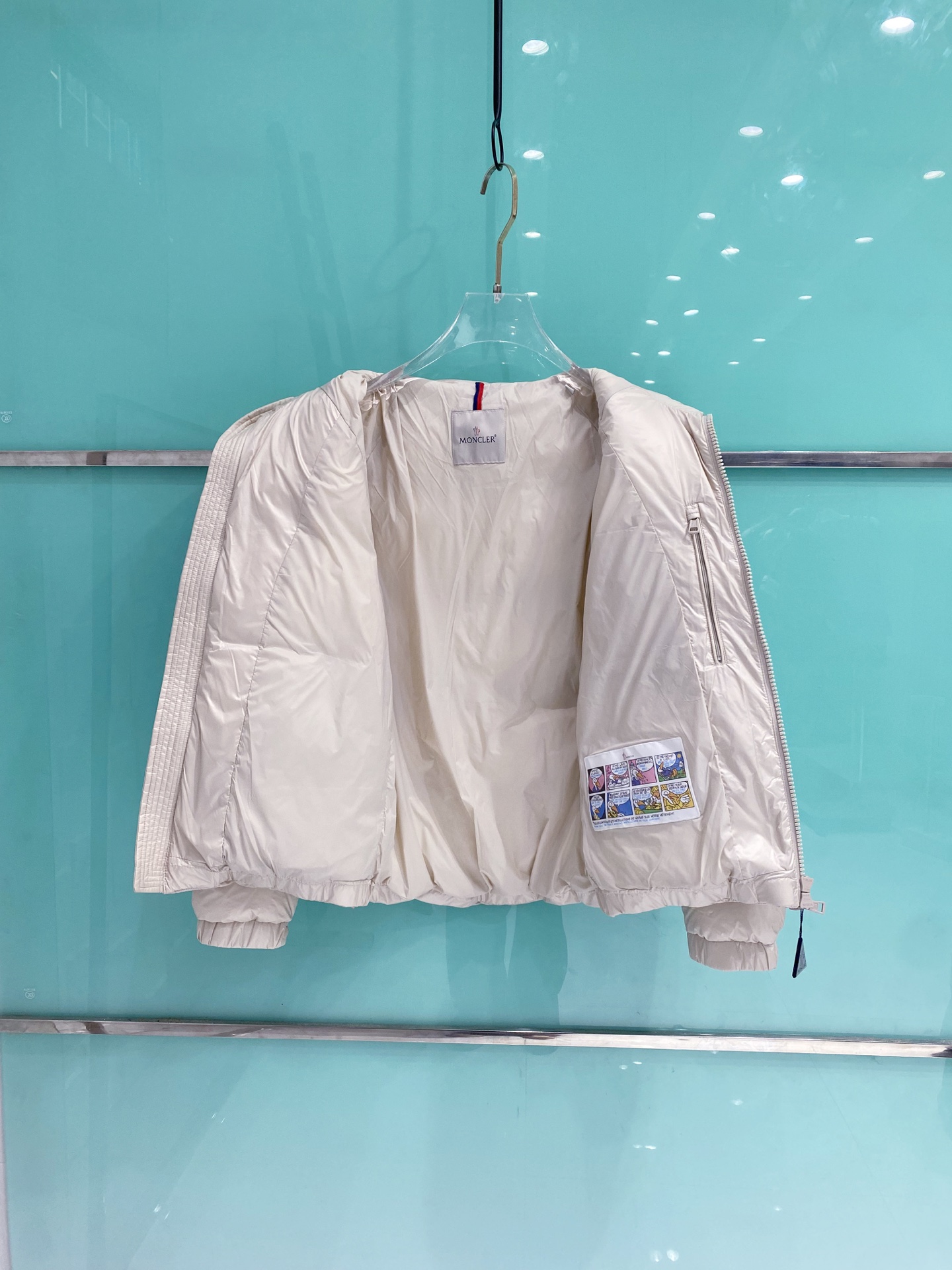 Moncler 蒙口 2025最新款立领羽绒服 简约好看，时尚实用的基本款……韩国订单，90鹅绒填充蓬松