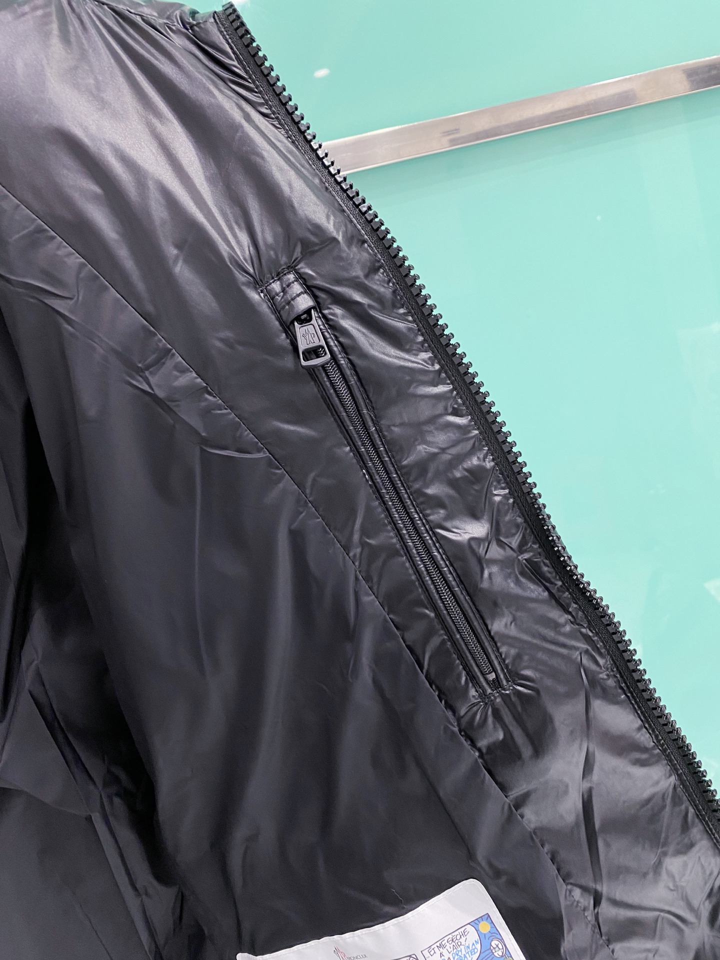 Moncler 蒙口 2025最新款立领羽绒服 简约好看，时尚实用的基本款……韩国订单，90鹅绒填充蓬松