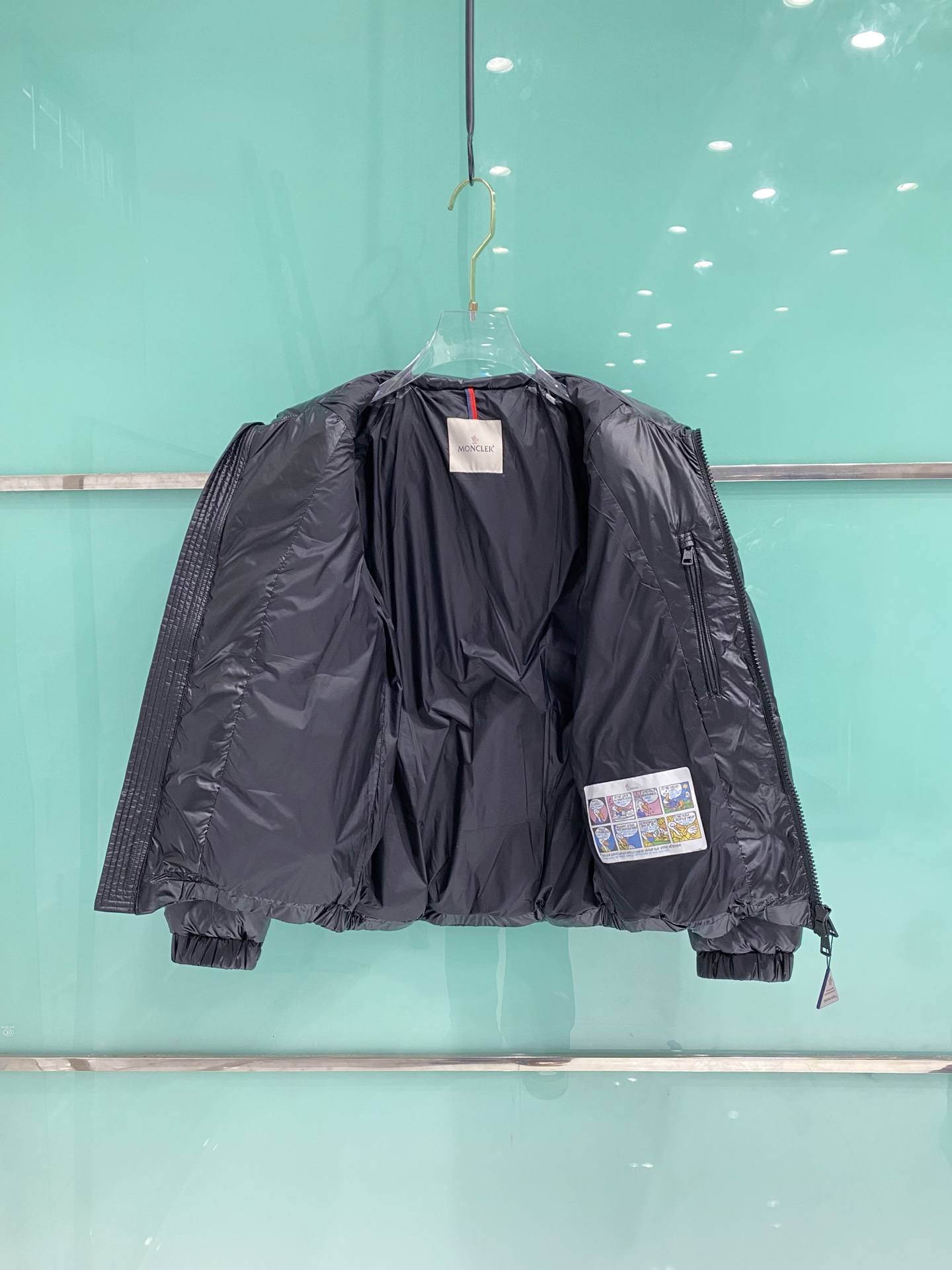Moncler 蒙口 2025最新款立领羽绒服 简约好看，时尚实用的基本款……韩国订单，90鹅绒填充蓬松