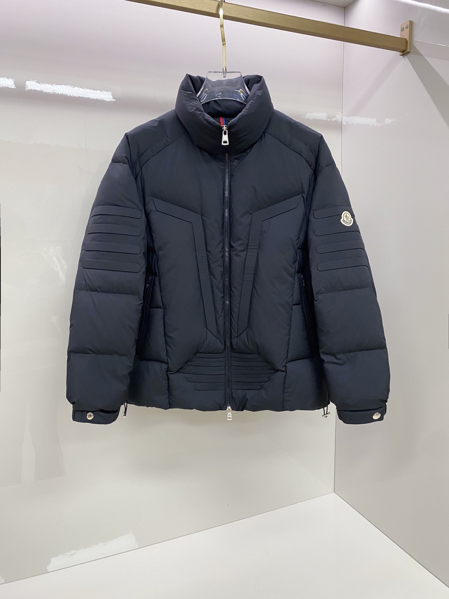 特级羽绒⬆️Moncler Matt Black3144欧洲限定款.2025全新重工机甲风异型裁剪立领羽