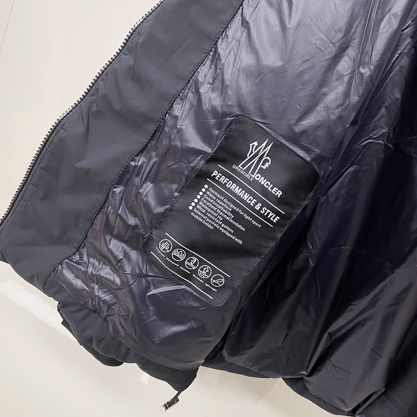 特级羽绒⬆️Moncler Matt Black3144欧洲限定款.2025全新重工机甲风异型裁剪立领羽