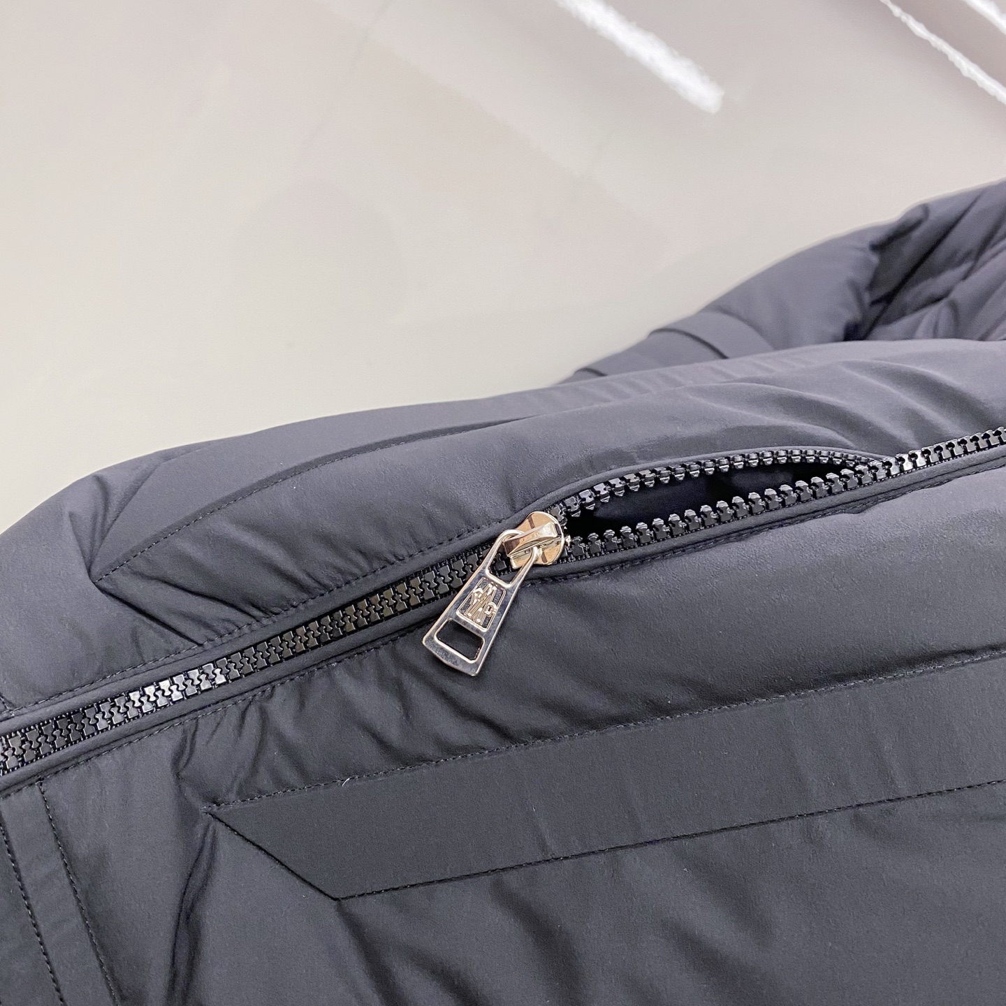 特级羽绒⬆️Moncler Matt Black3144欧洲限定款.2025全新重工机甲风异型裁剪立领羽