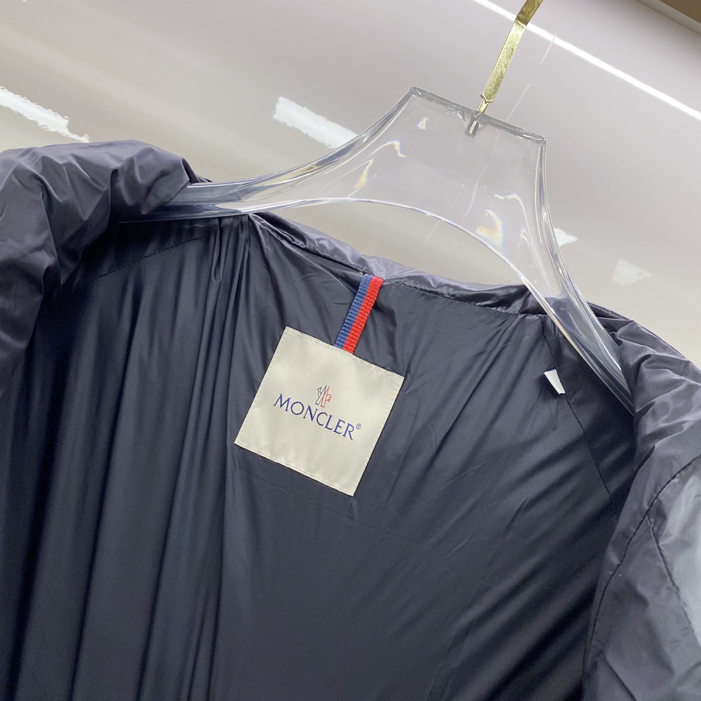 Moncler 蒙口 2025最新款立领羽绒服 简约好看，时尚实用的基本款……韩国订单，90鹅绒填充蓬松