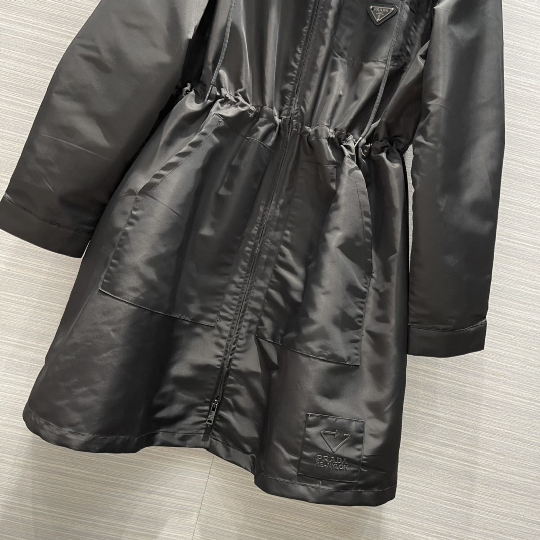 Top Prada long windproof jacket with waist design. Sizes: S, M, L.-Big cat