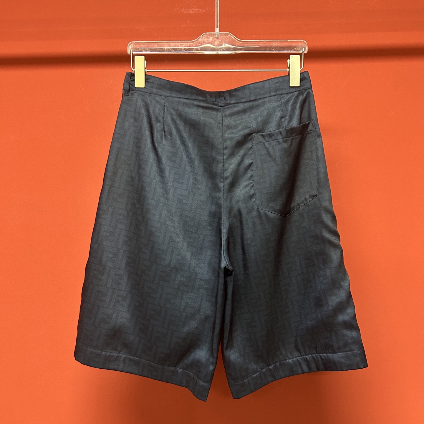 Fendi FF Lyocell Silk Shorts - Intricate Jacquard Design & Supreme Comfort 6 i1741843732193 561 0 4