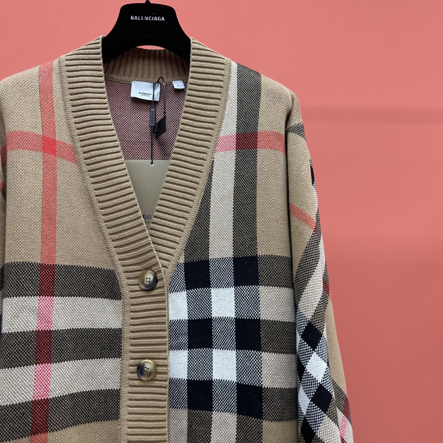 Burberry Knit Cardigan: Wool-Cotton Blend, Exquisite Check Pattern, Comfortable Fit 5 i1755744395300 2095 0 3