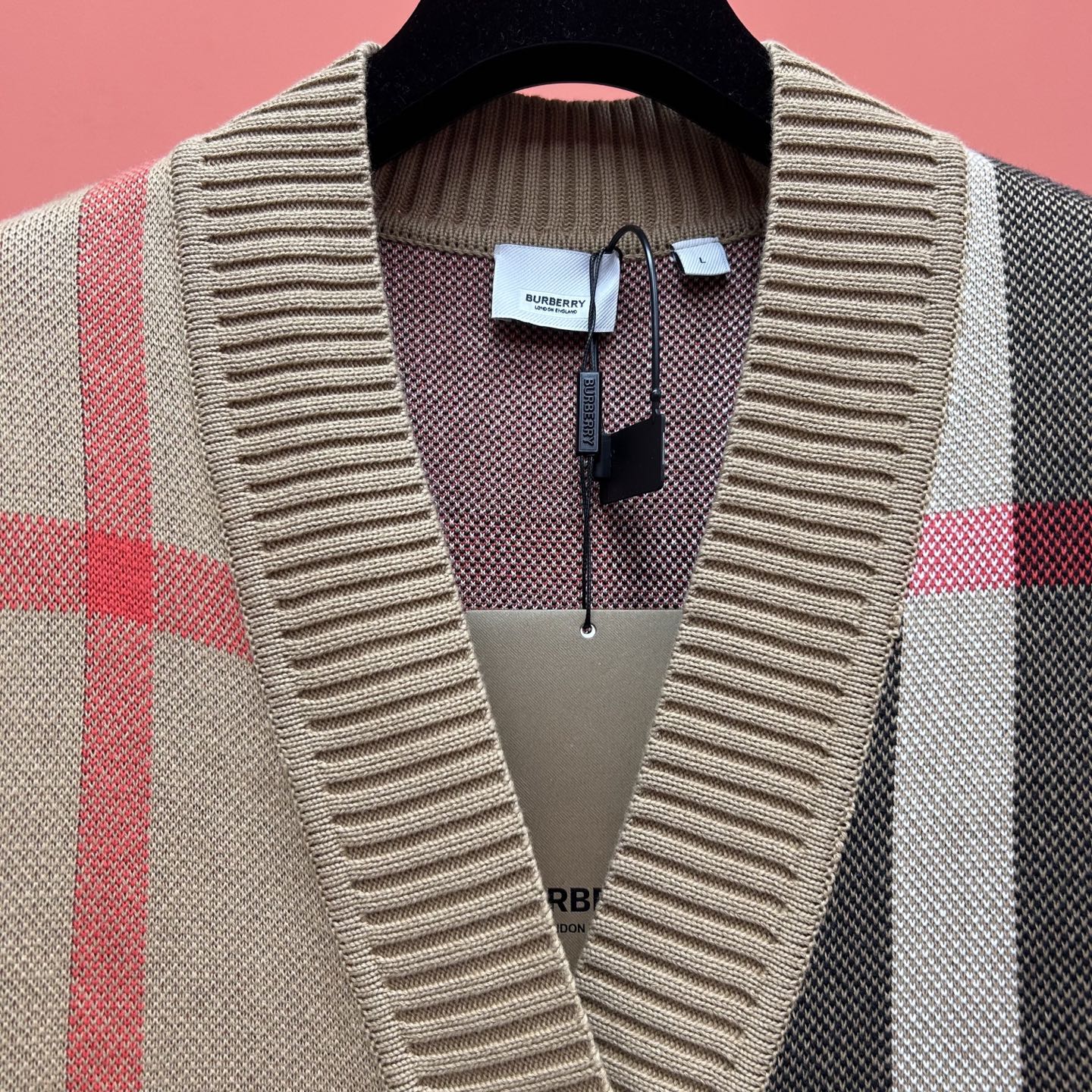 Burberry Knit Cardigan: Wool-Cotton Blend, Exquisite Check Pattern, Comfortable Fit 9 i1755744395300 7159 0 7