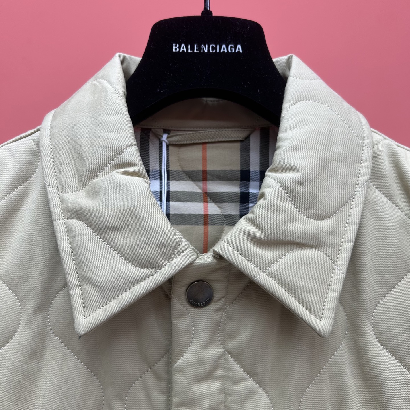 Burberry Quilted Gabardine Overshirt with Check Lining - Stylish & Durable 8 i1755752694087 9455 0 5