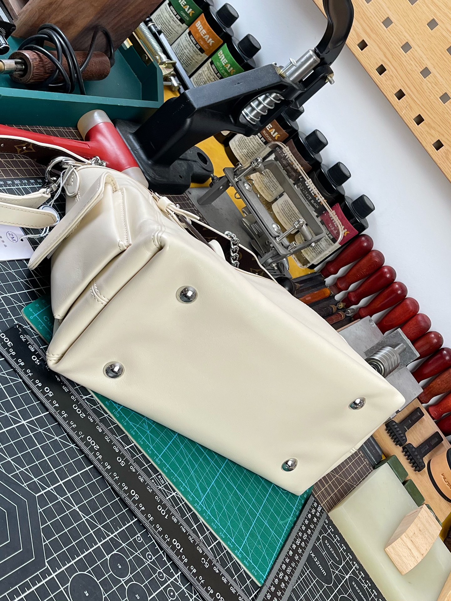 Z M CarryAll Cargo 手袋lv,包 4