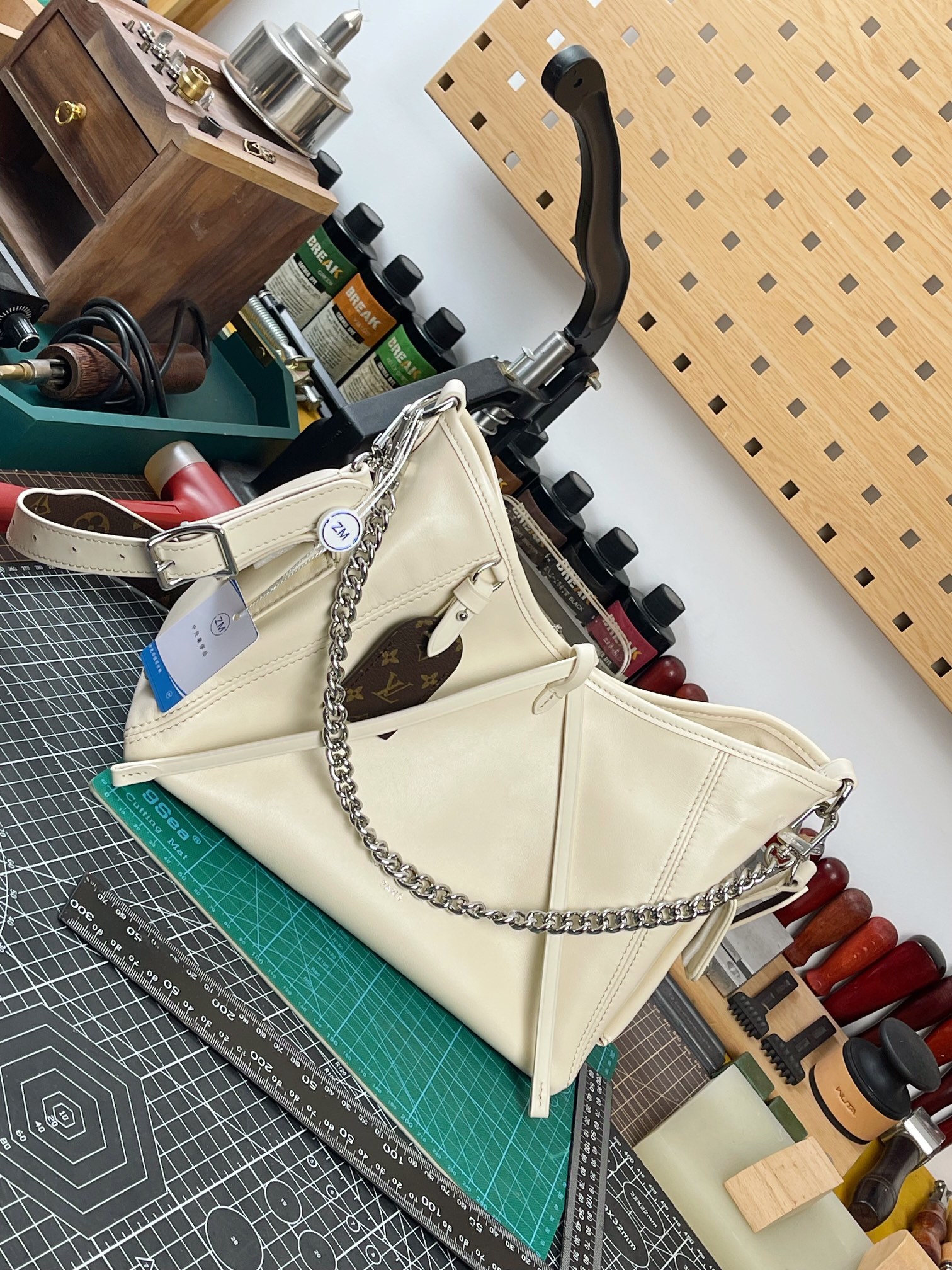 Z M CarryAll Cargo 手袋lv,包 2