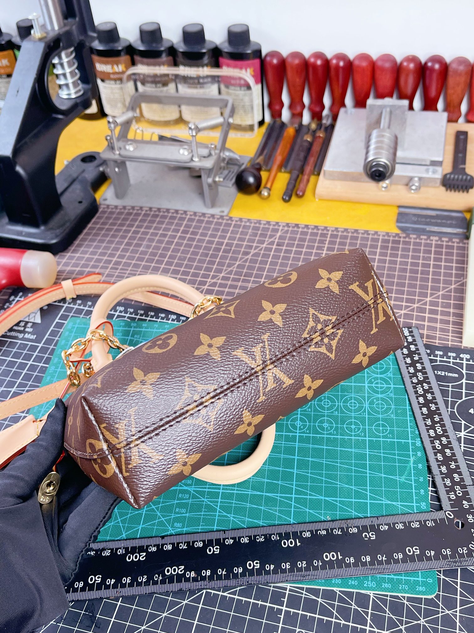 Louis Vuitton Lockit 手袋lv,包 4