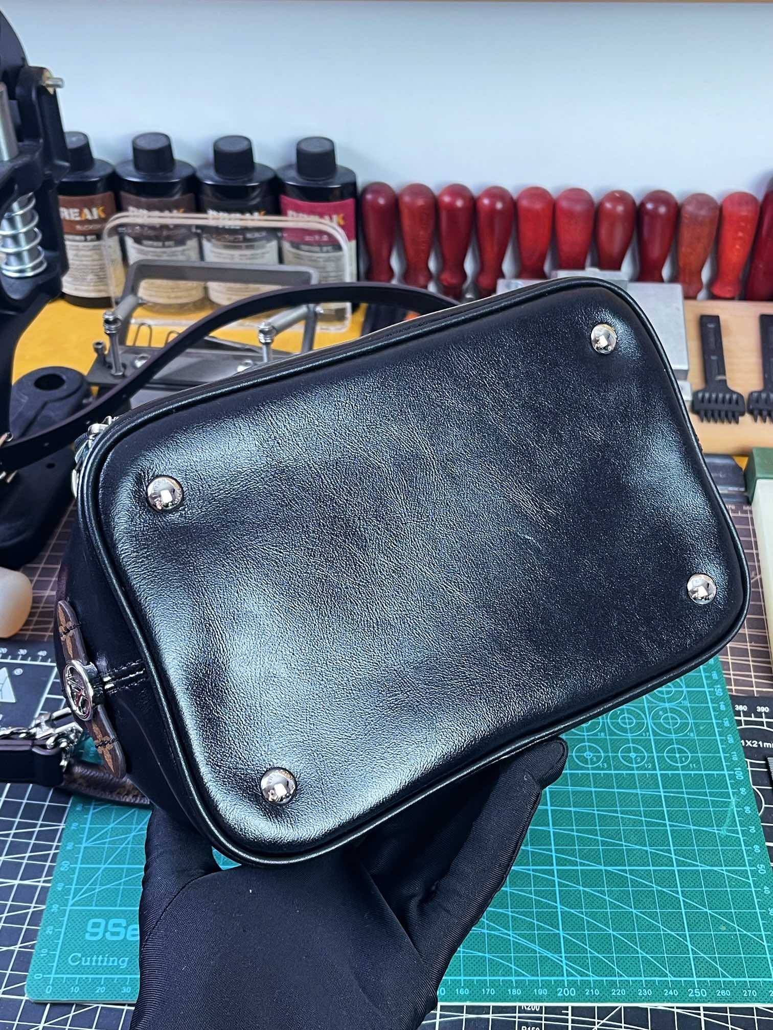 Louis Vuitton LV Vibe 手袋lv,包 4