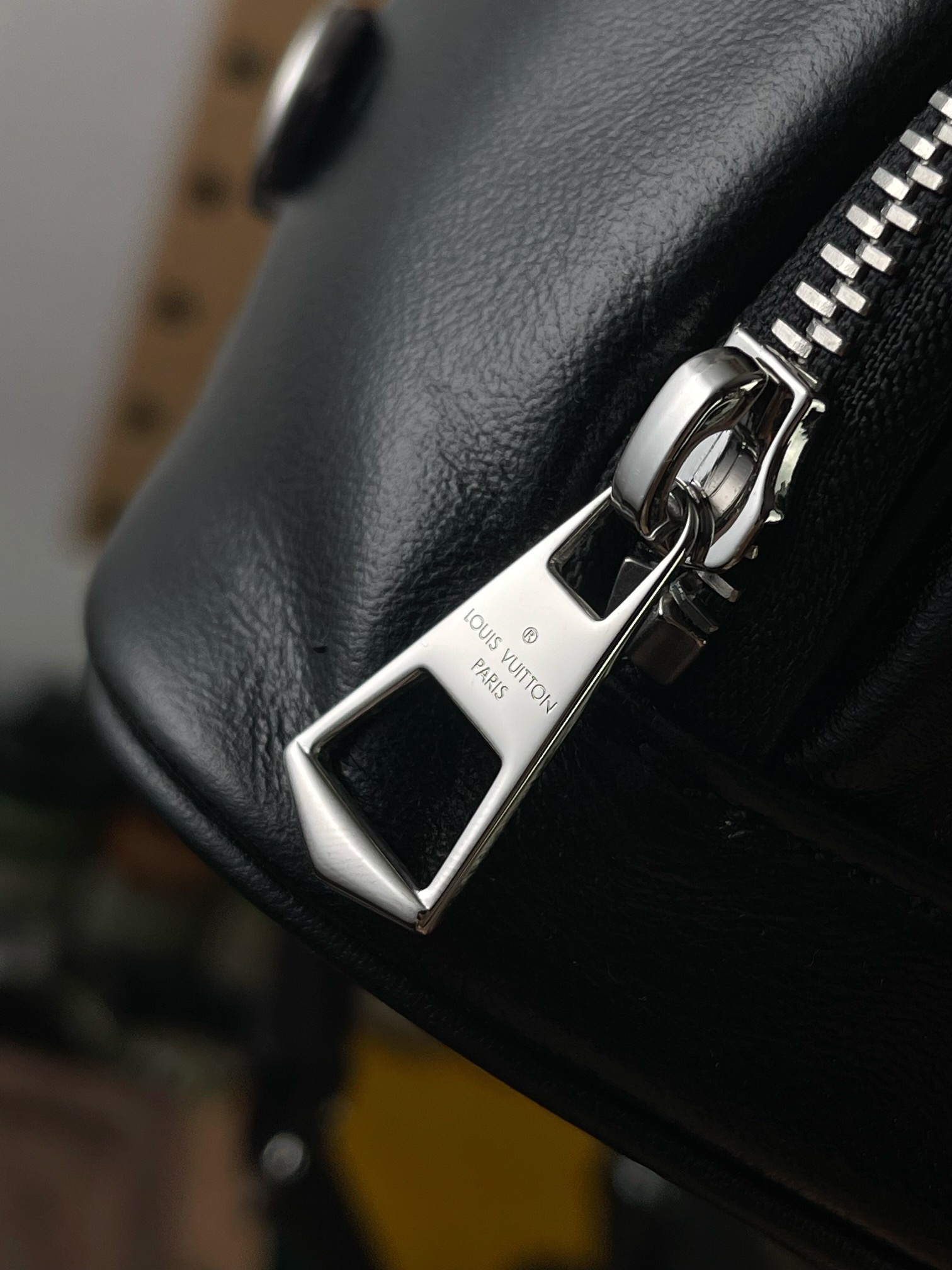 Louis Vuitton LV Vibe 手袋lv,包 6