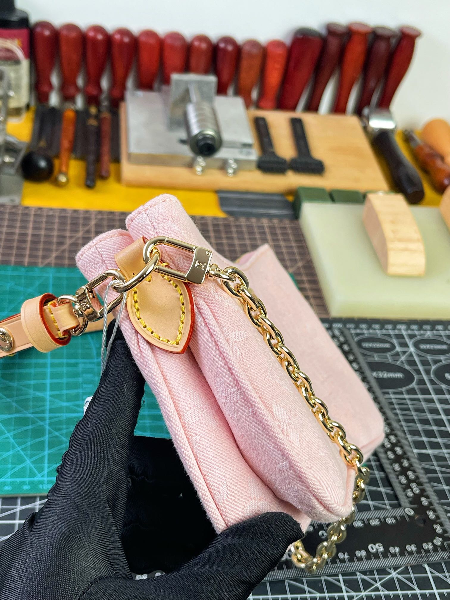 Louis Vuitton Monogram Denim 手袋lv,包 3