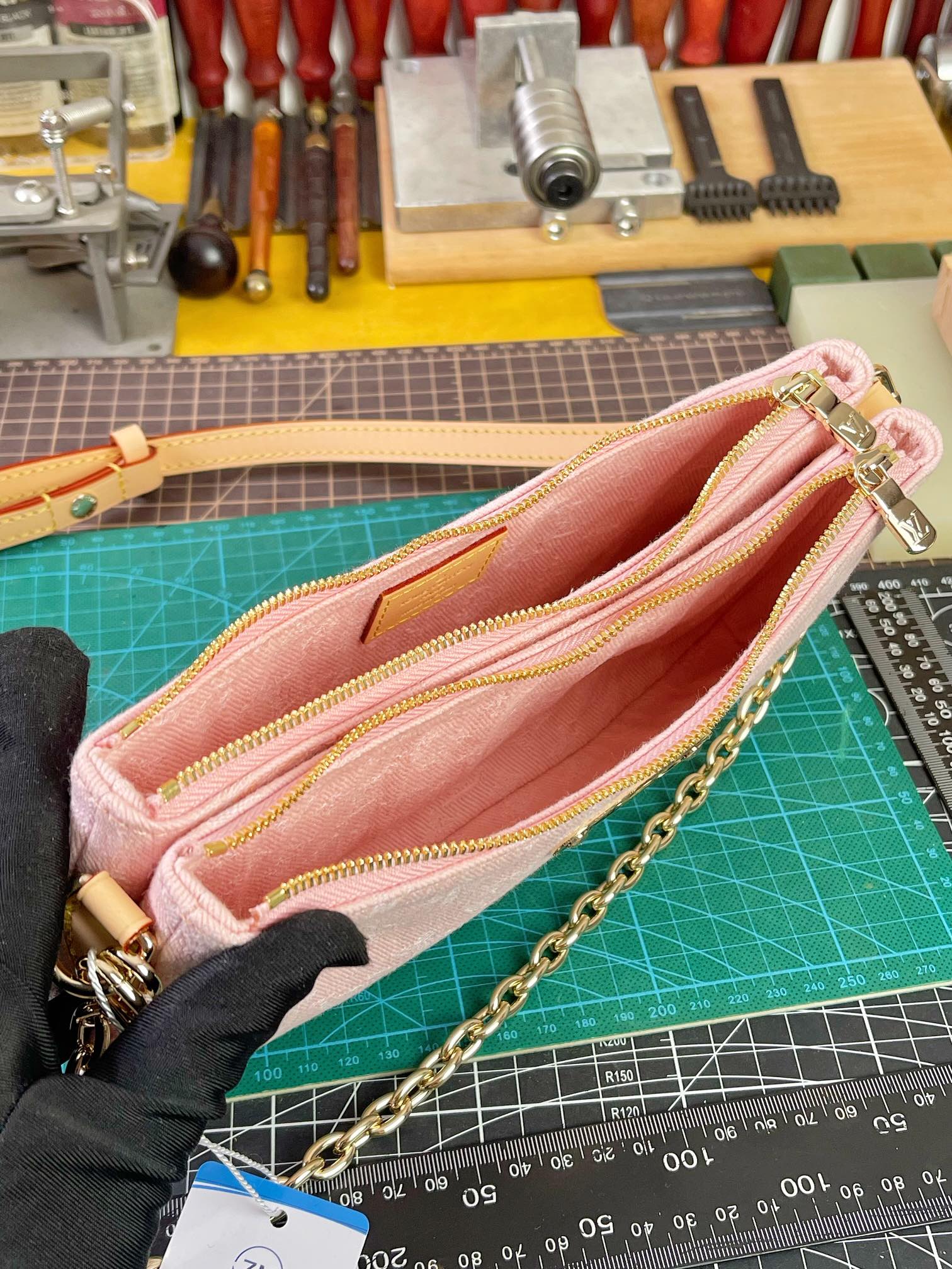 Louis Vuitton Monogram Denim 手袋lv,包 4