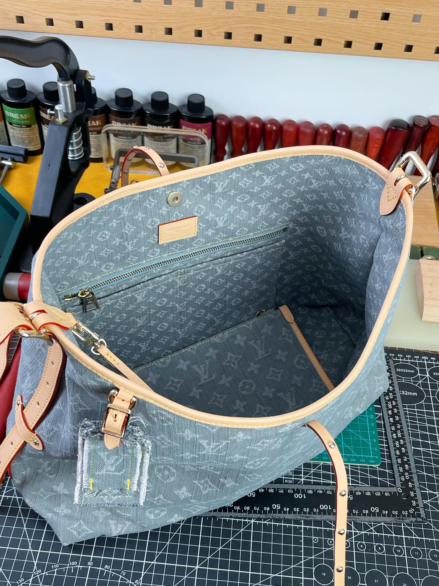 Louis Vuitton Monogram Denim 手袋lv,包 8