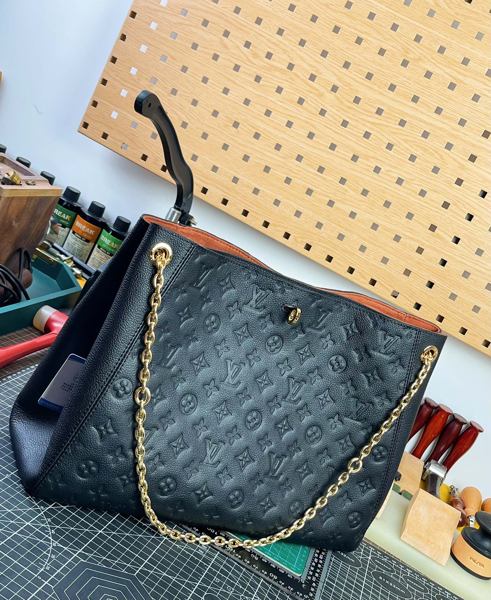 中免（Z M）原单天花板，163动态码 
M14324
   Anytime 中号手袋...