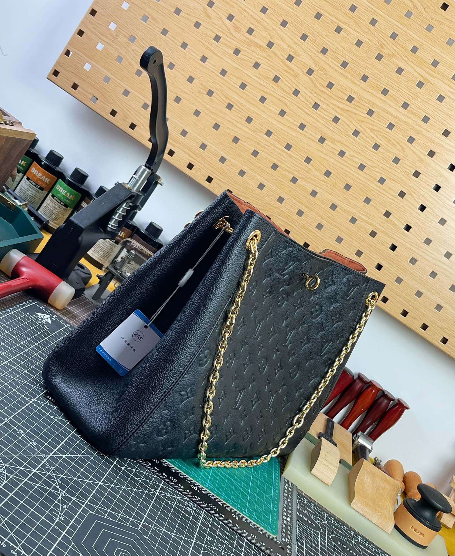 LV Promenade 手袋lv,包 4