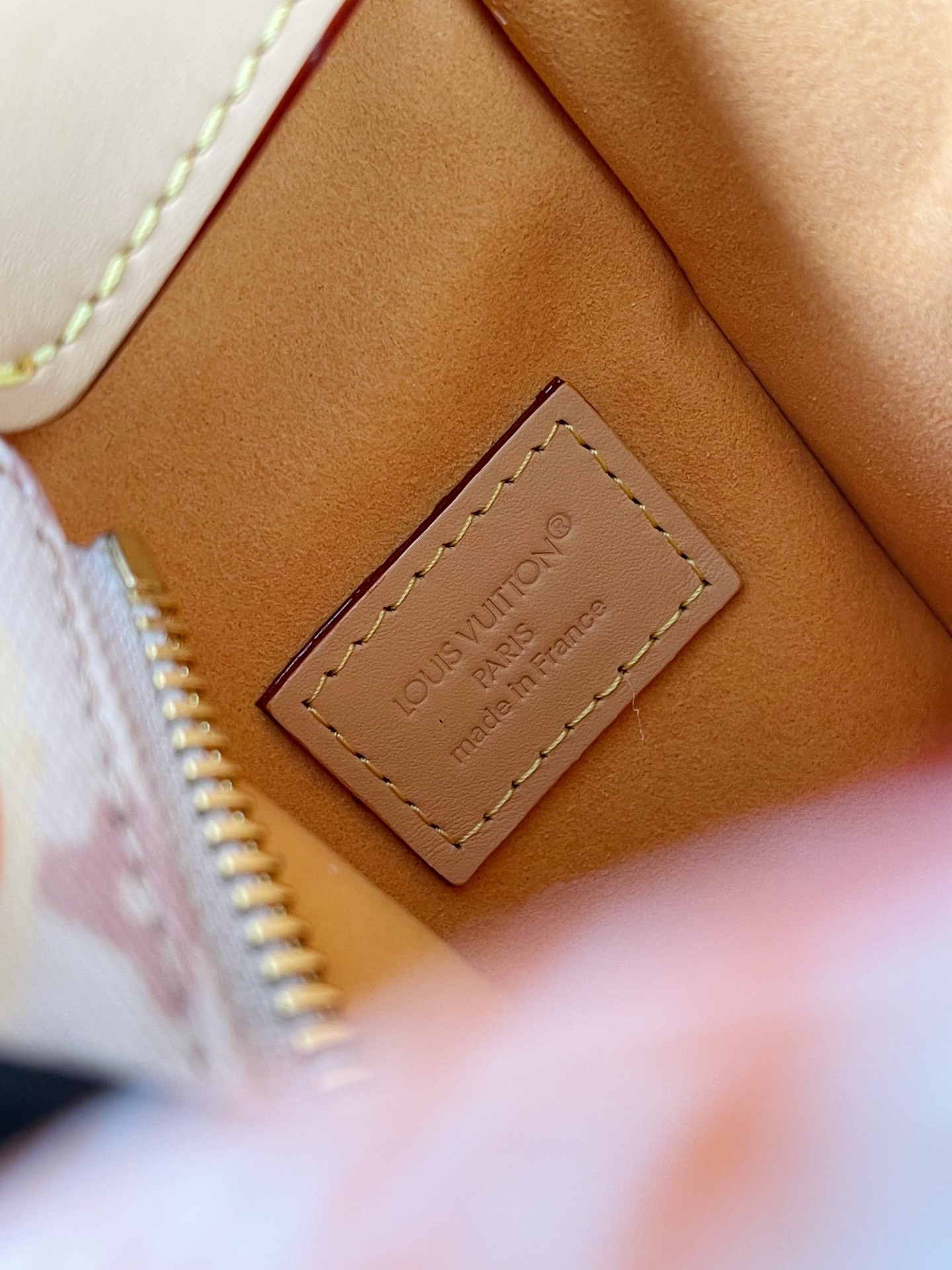 Louis Vuitton Flight Mode 手袋lv,包 9