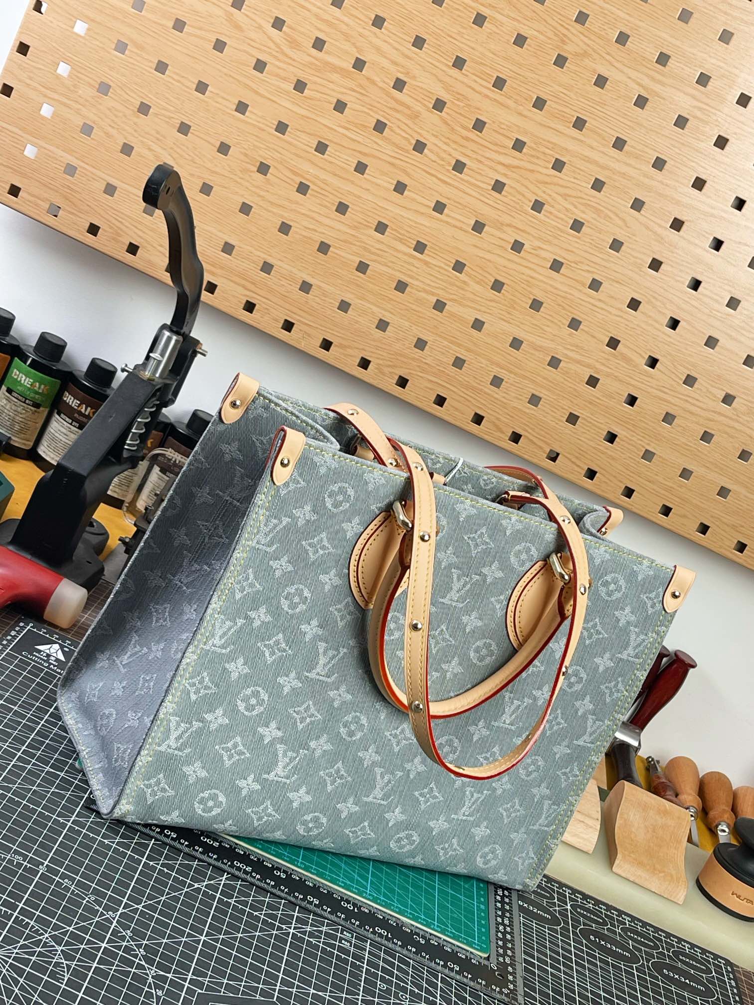 Louis Vuitton OnTheGo 手袋lv,包 2