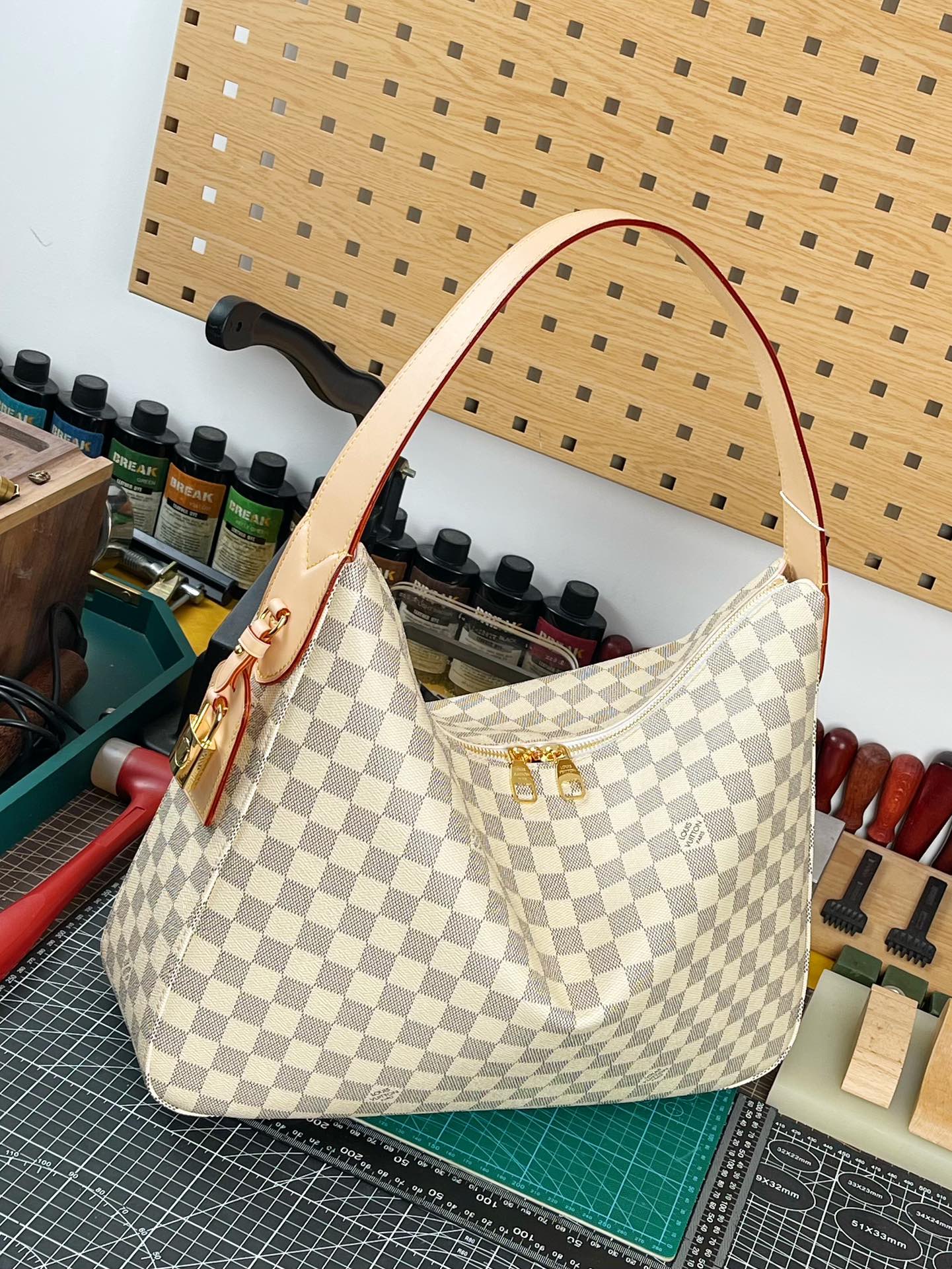 中免（Z M）原单天花板，163动态码
M00126
  Slouchy MM的升级版...