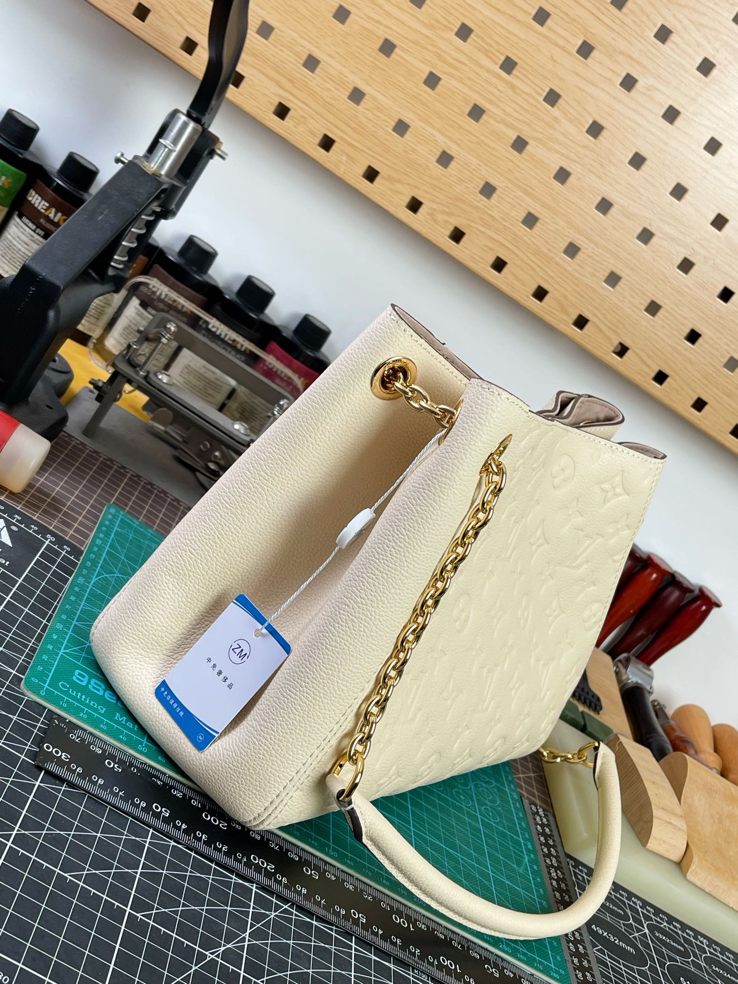 LV Anytime 手袋lv,包 4