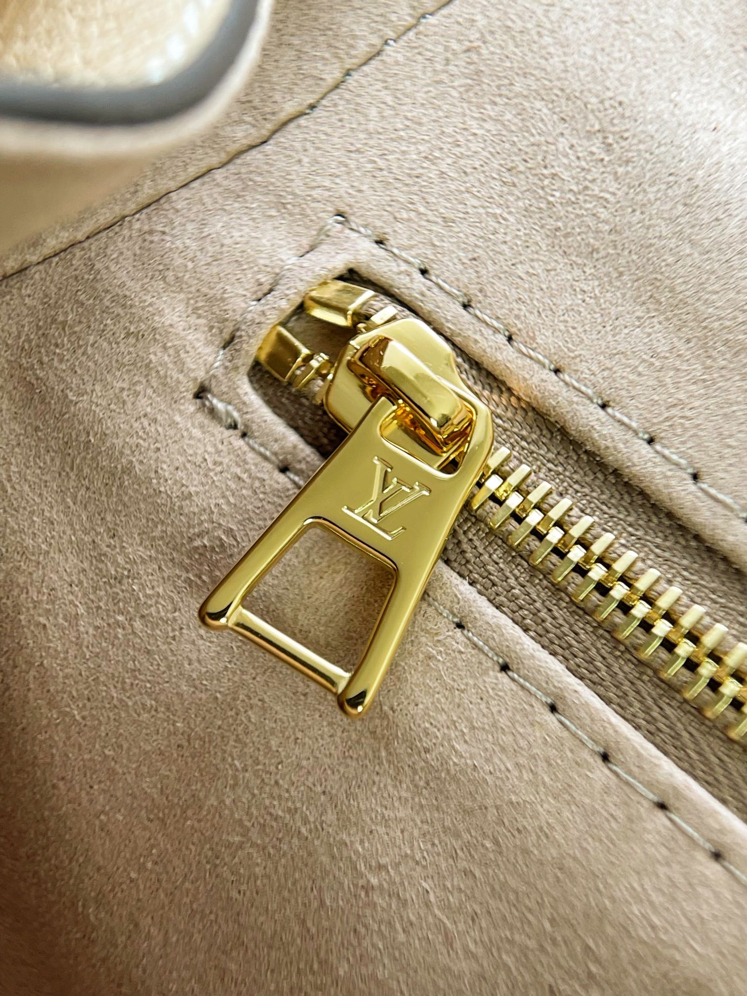 LV Anytime 手袋lv,包 7