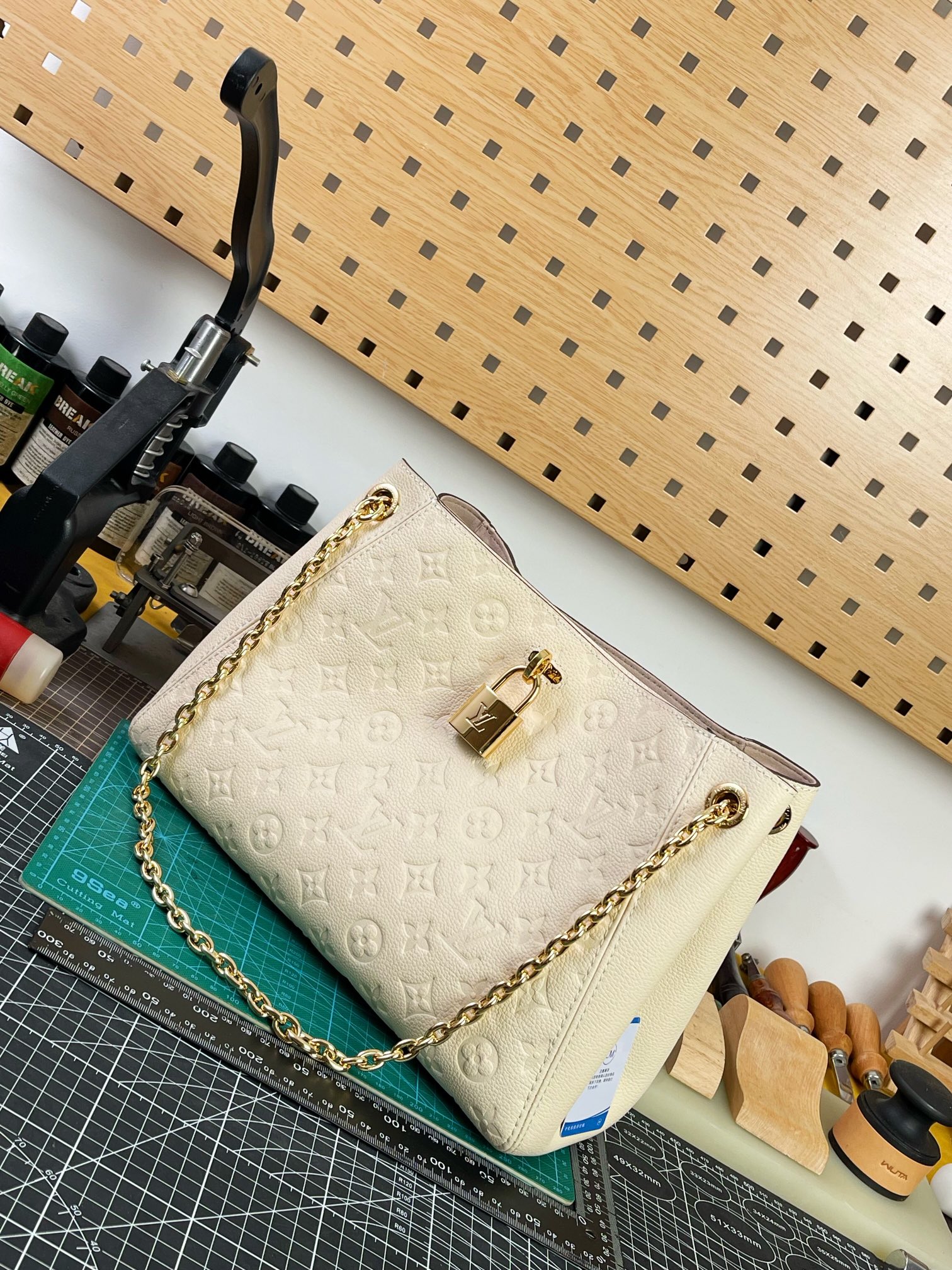 中免（Z M）原单天花板，163动态码
M14659