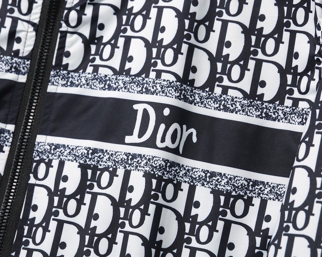 ！ DIOR 🌟超值超爆✨最新款夹克·外套✨🔥代购级专柜原单🔥简约时尚💥从容百搭💥大气优雅💥高科技记忆聚