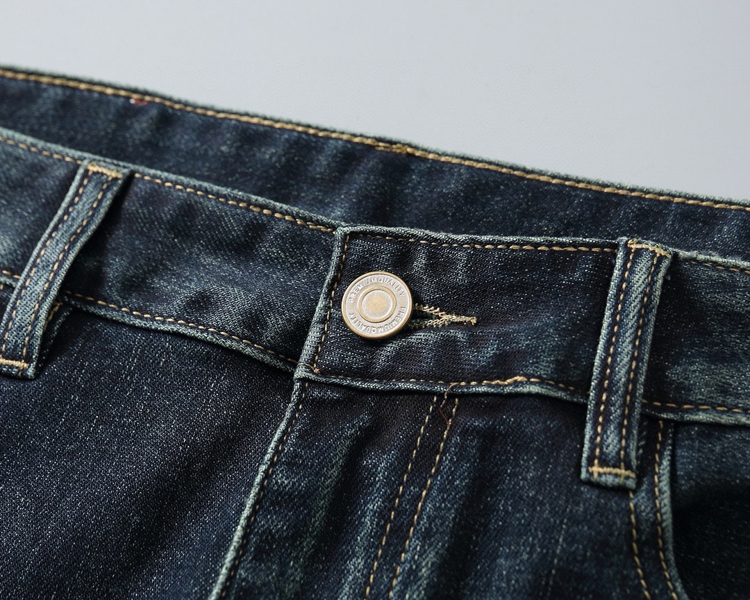  巴黎世家 新品高端牛仔裤👖厚款秋冬系列产品、男装修身牛仔裤💎高品质小脚裤、弹力纤维面料柔软有质感！一流