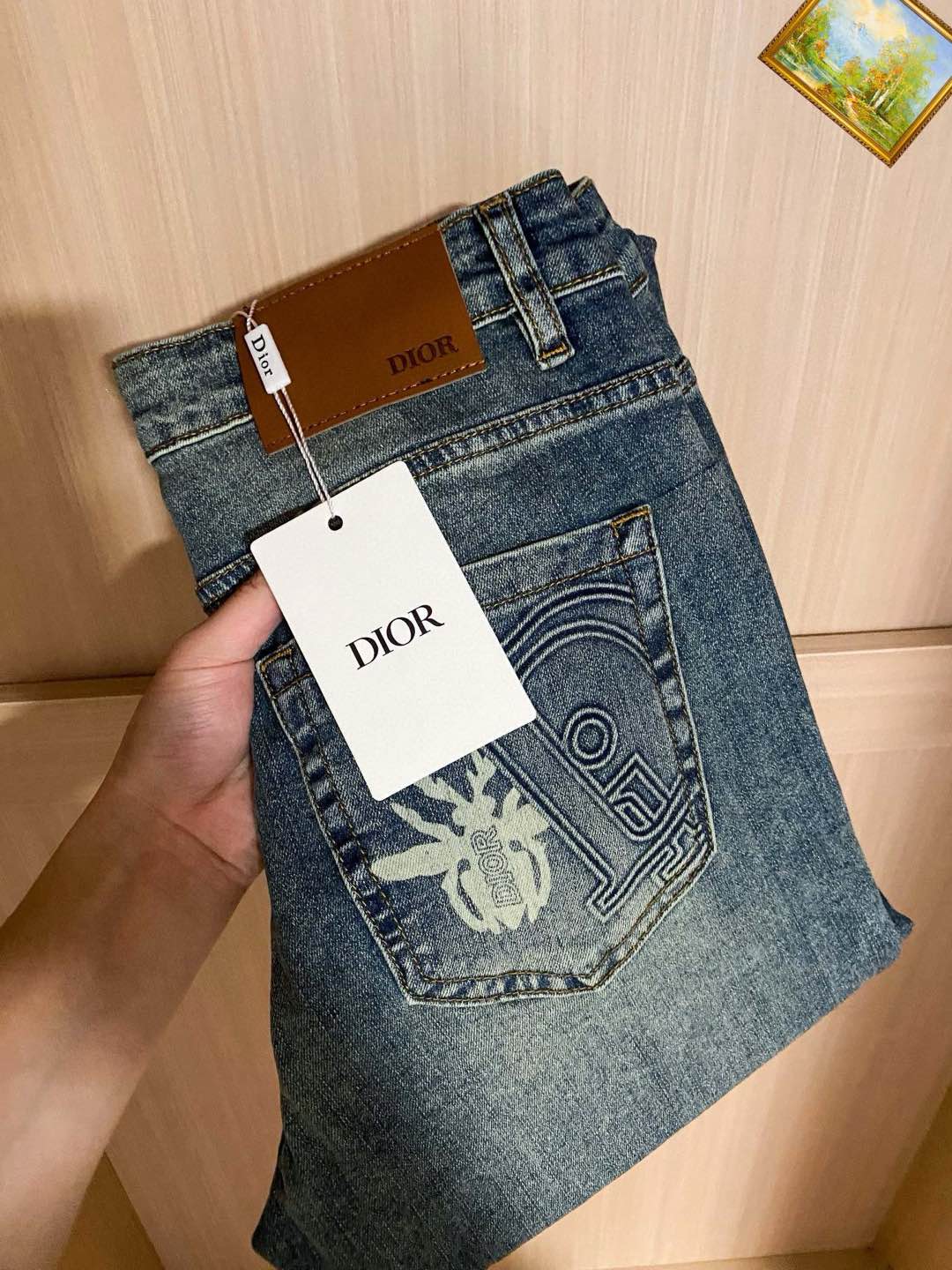  DIOR 新品高端牛仔裤👖厚款秋冬系列产品、男装修身牛仔裤💎高品质小脚裤、弹力纤维面料柔软有质感！一流