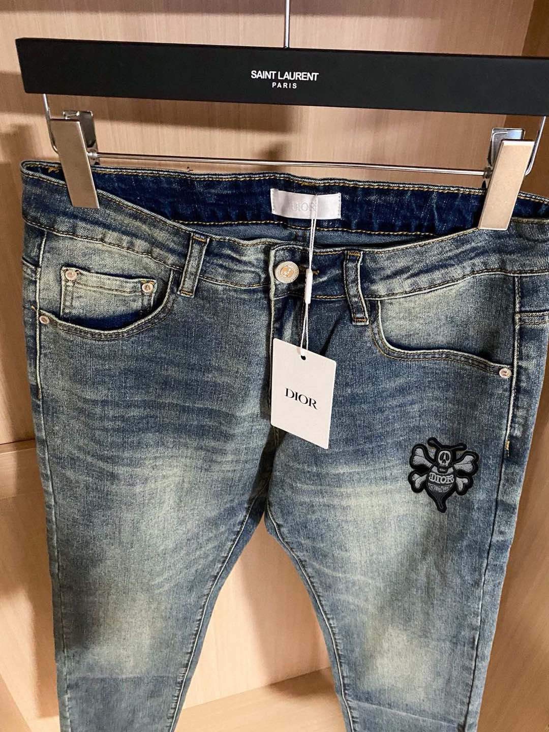  DIOR 新品高端牛仔裤👖厚款秋冬系列产品、男装修身牛仔裤💎高品质小脚裤、弹力纤维面料柔软有质感！一流